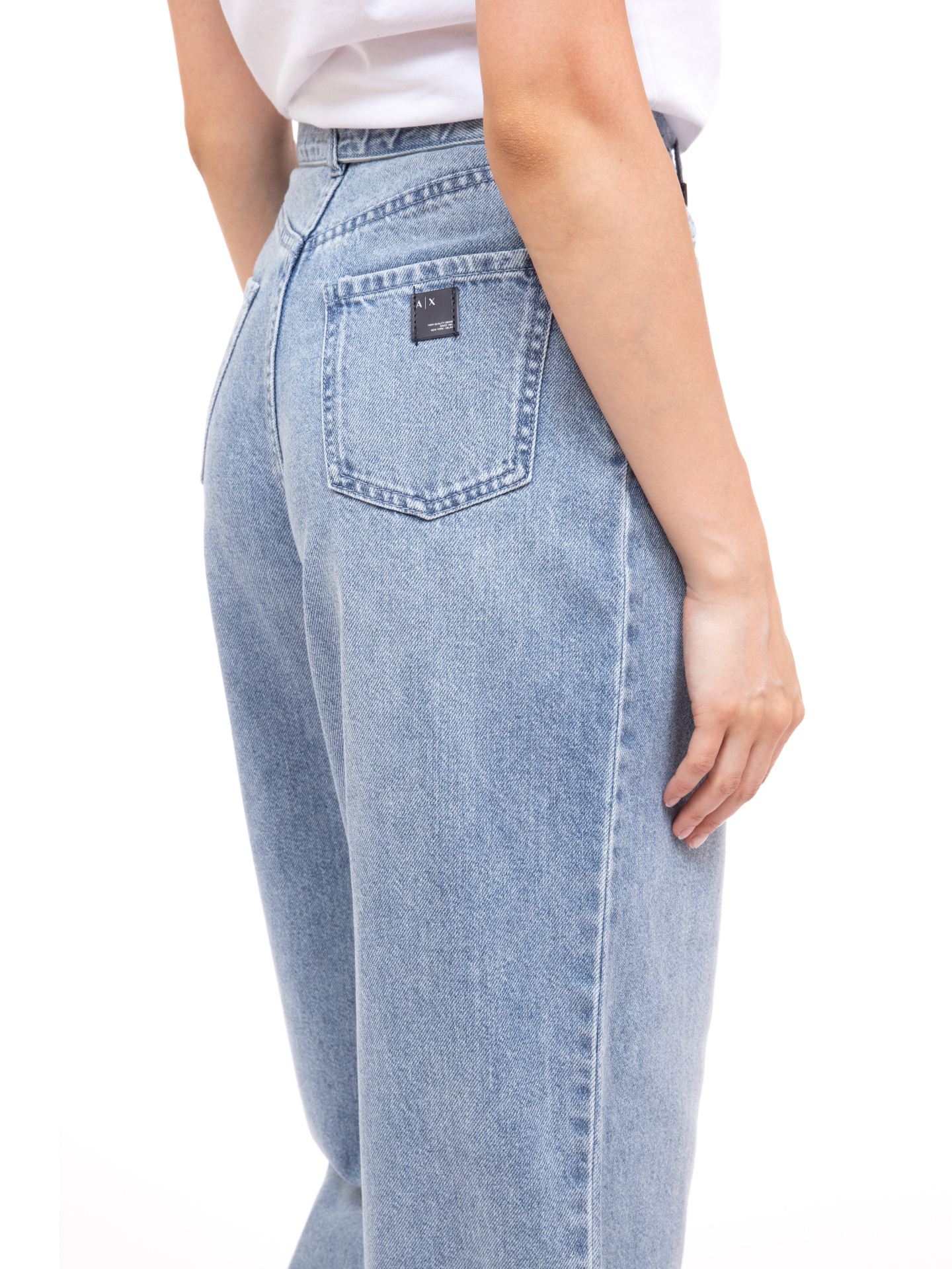 Джинсы Armani Exchange 3KYJ74 Y1UEZ 1500 укороченные женские с ремешком — купить в интернет-магазине Verdistore