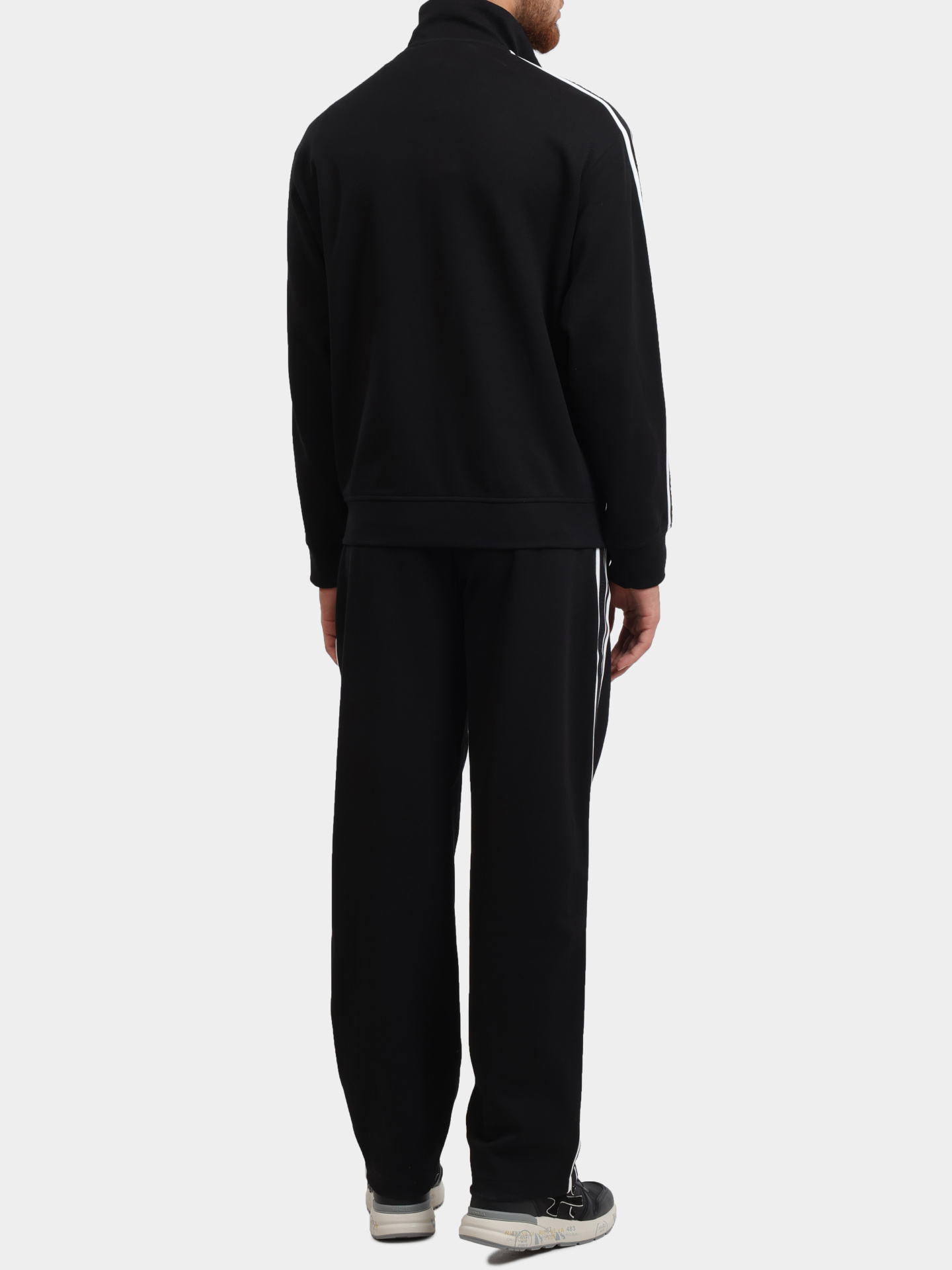 Брюки спортивные Emporio Armani EM001111 AF13488 UC001 черные мужские — купить в интернет-магазине Verdistore