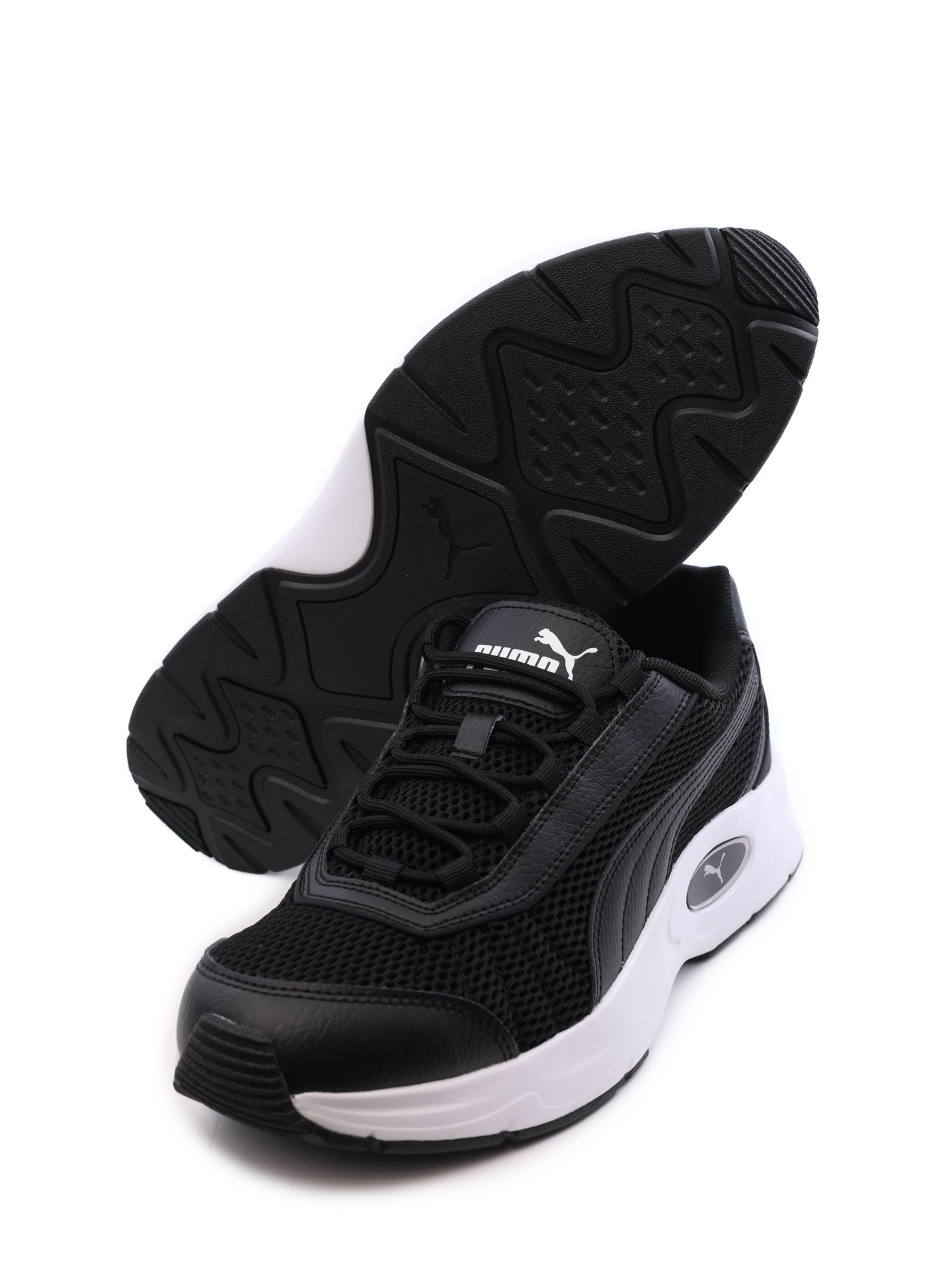 Кроссовки черные тканевые с логотипом на белой подошве — купить в интернет-магазине Verdistore