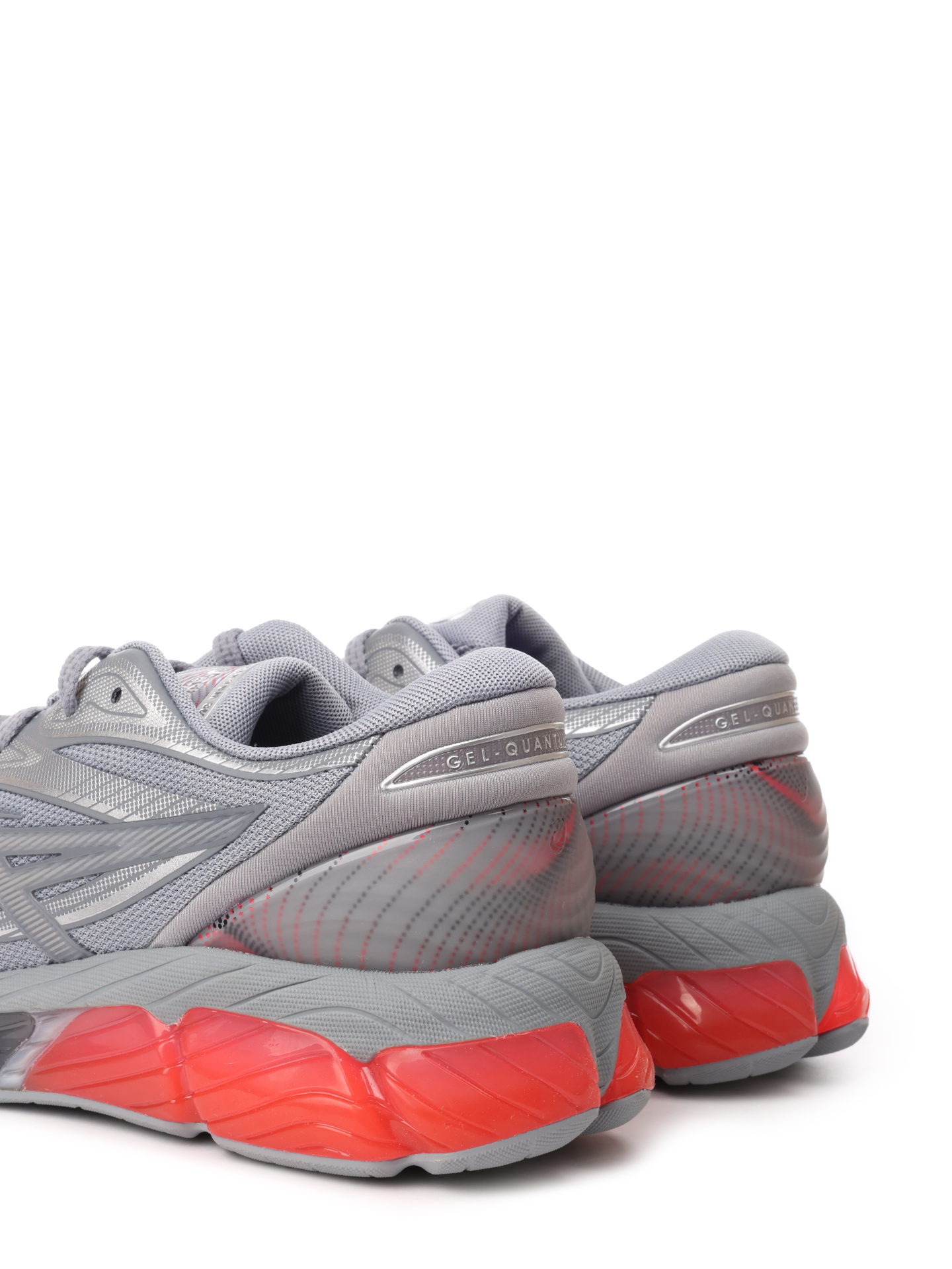 Кроссовки Asics 203A472 020 серые женские с контрастной подошвой — купить в интернет-магазине Verdistore