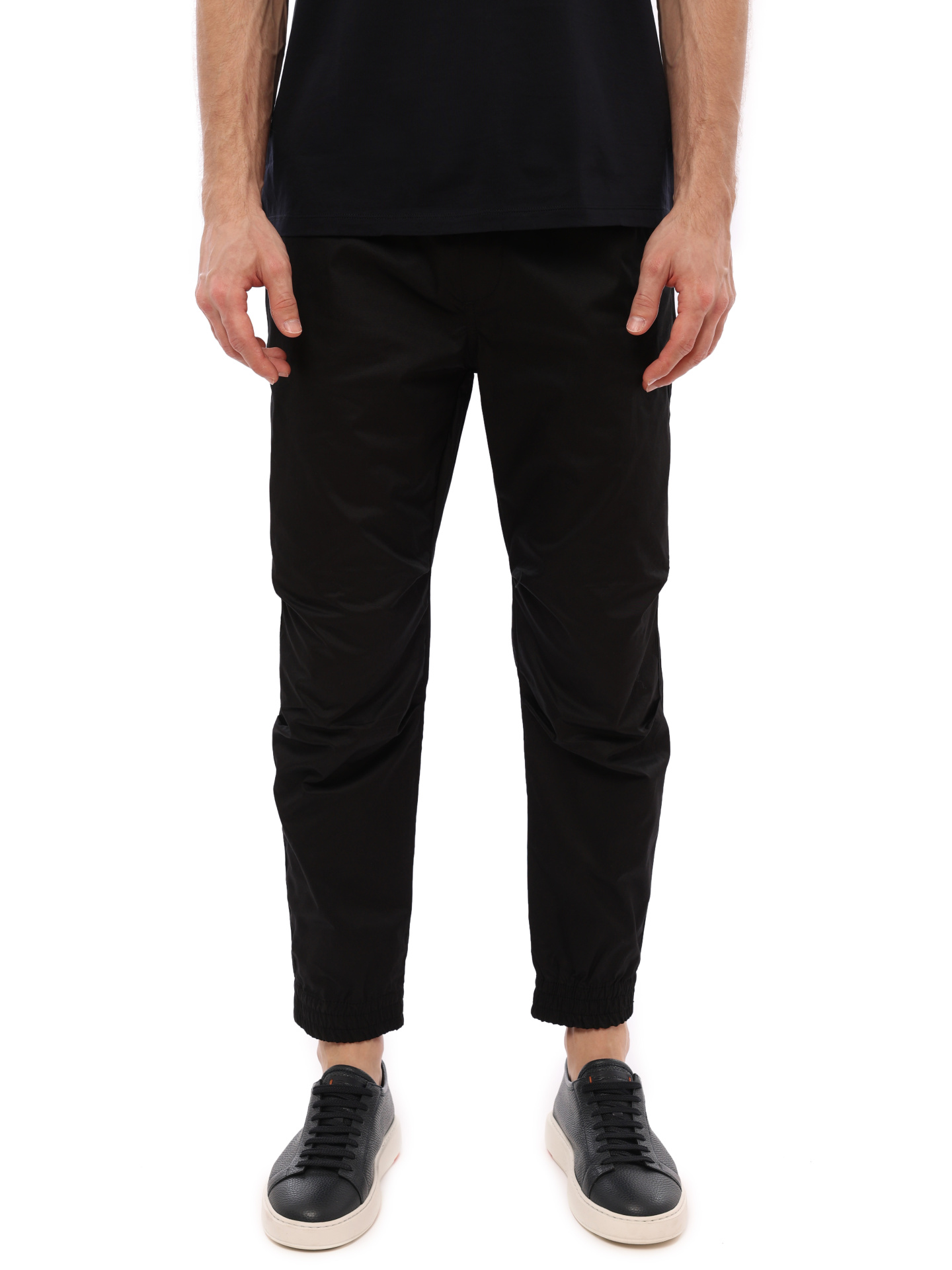 Брюки Armani Exchange 3RZP13 ZNXGZ 1200 черные мужские с манжетами — купить в интернет-магазине Verdistore