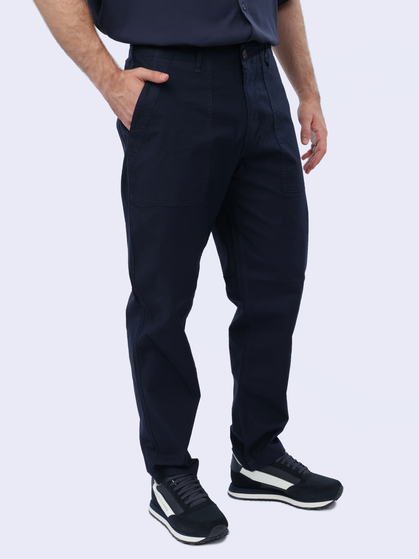 Брюки Armani Exchange 3DZP28 ZN4JZ 15BA темно-синие мужские с накладными карманами — купить в интернет-магазине Verdistore