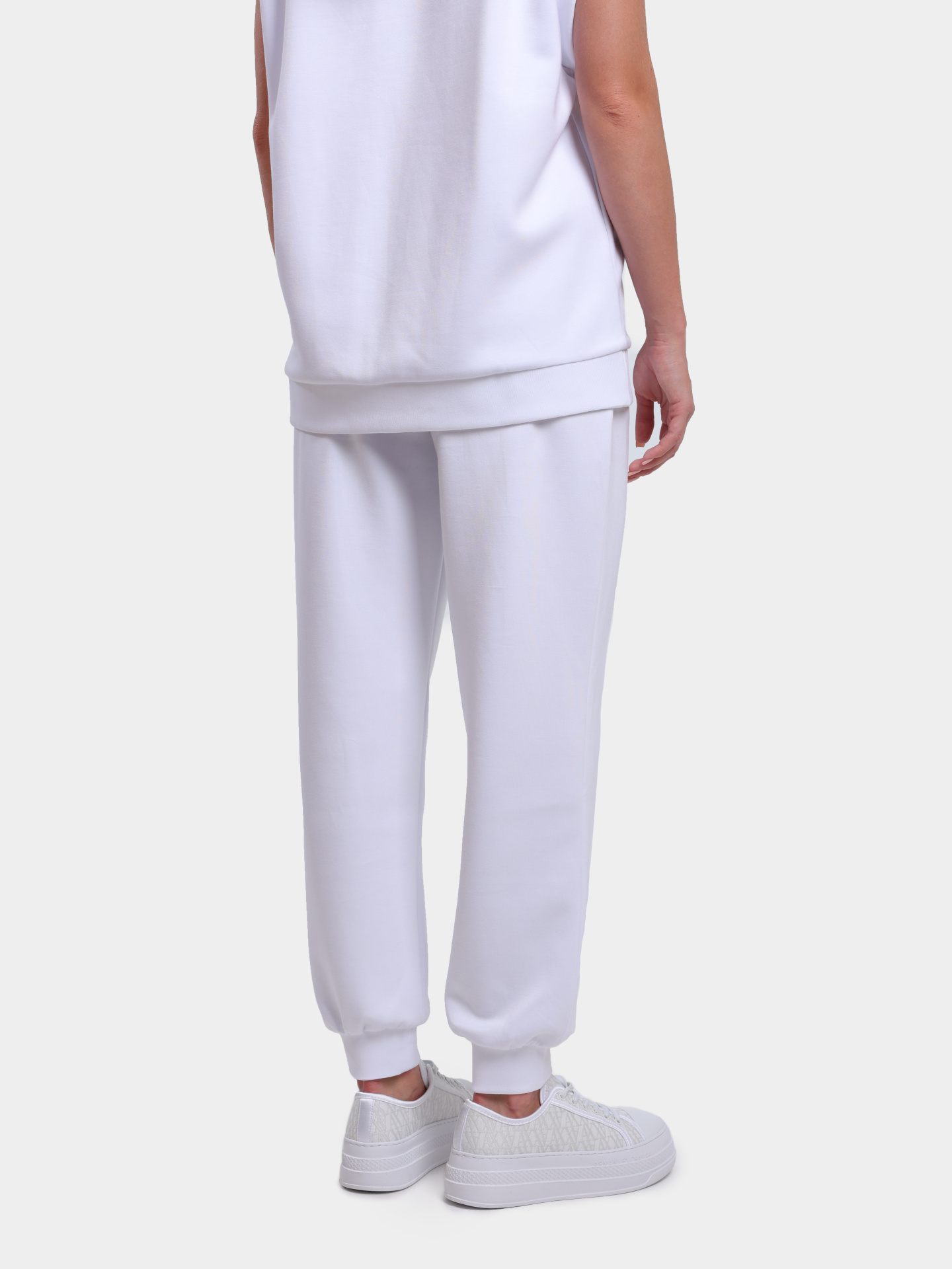 Джоггеры Armani Exchange XW000373 AF12819 U0002 белые женские — купить в интернет-магазине Verdistore