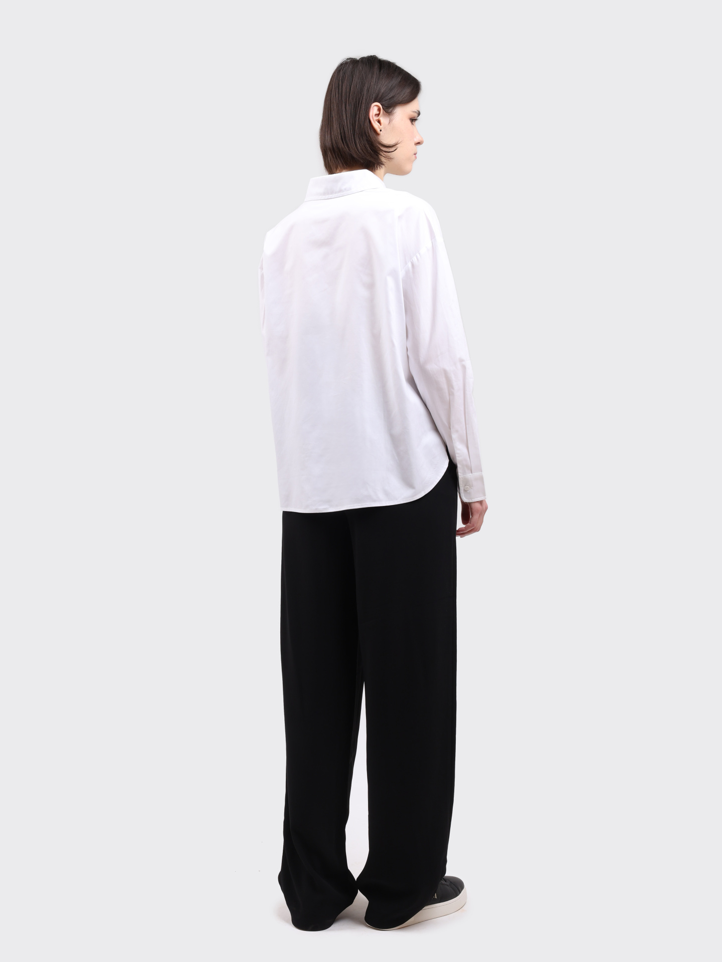 картинка Брюки Armani Exchange 6DYP39 YN8JZ 1200 черные женские широкие от магазина Verdistore