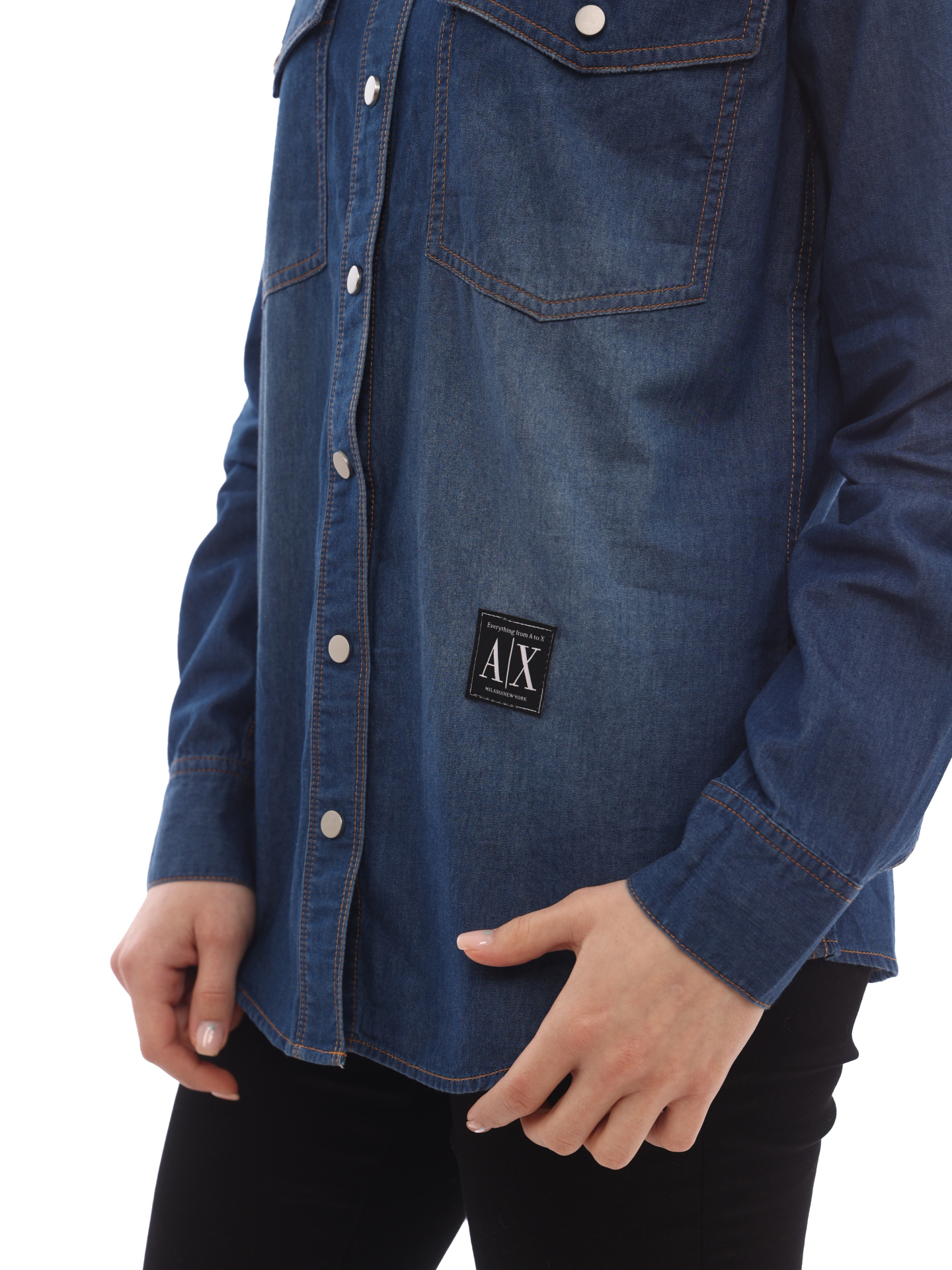 картинка Рубашка Armani Exchange 3LYC40 Y1VTZ 1500 джинсовая женская на кнопках от магазина Verdistore