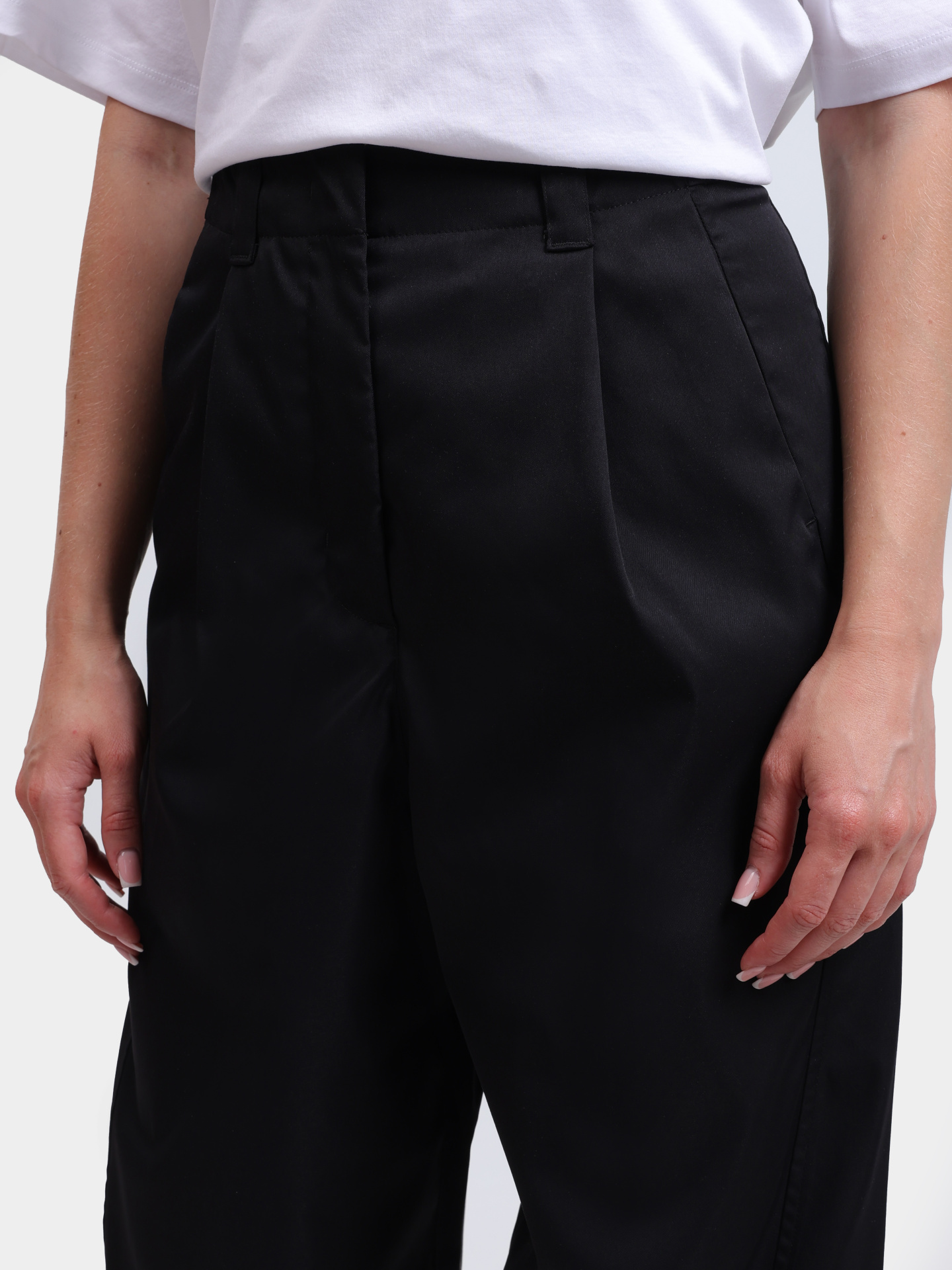 Брюки Herno PT00046DL 12830 9300 черные женские — купить в интернет-магазине Verdistore