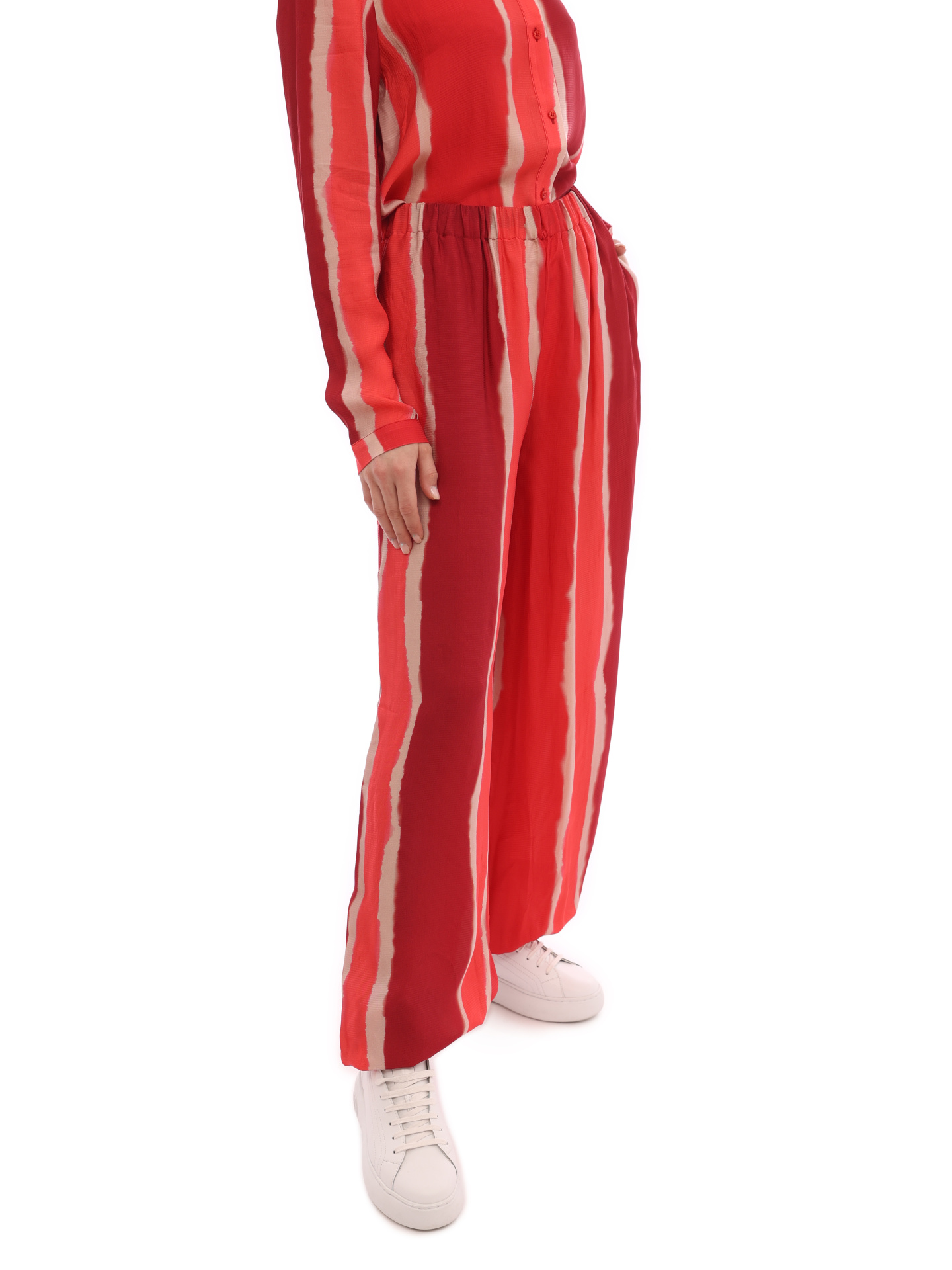 Брюки Armani Exchange 3LYP44 YNQWZ 7410 красные женские с полосками — купить в интернет-магазине Verdistore