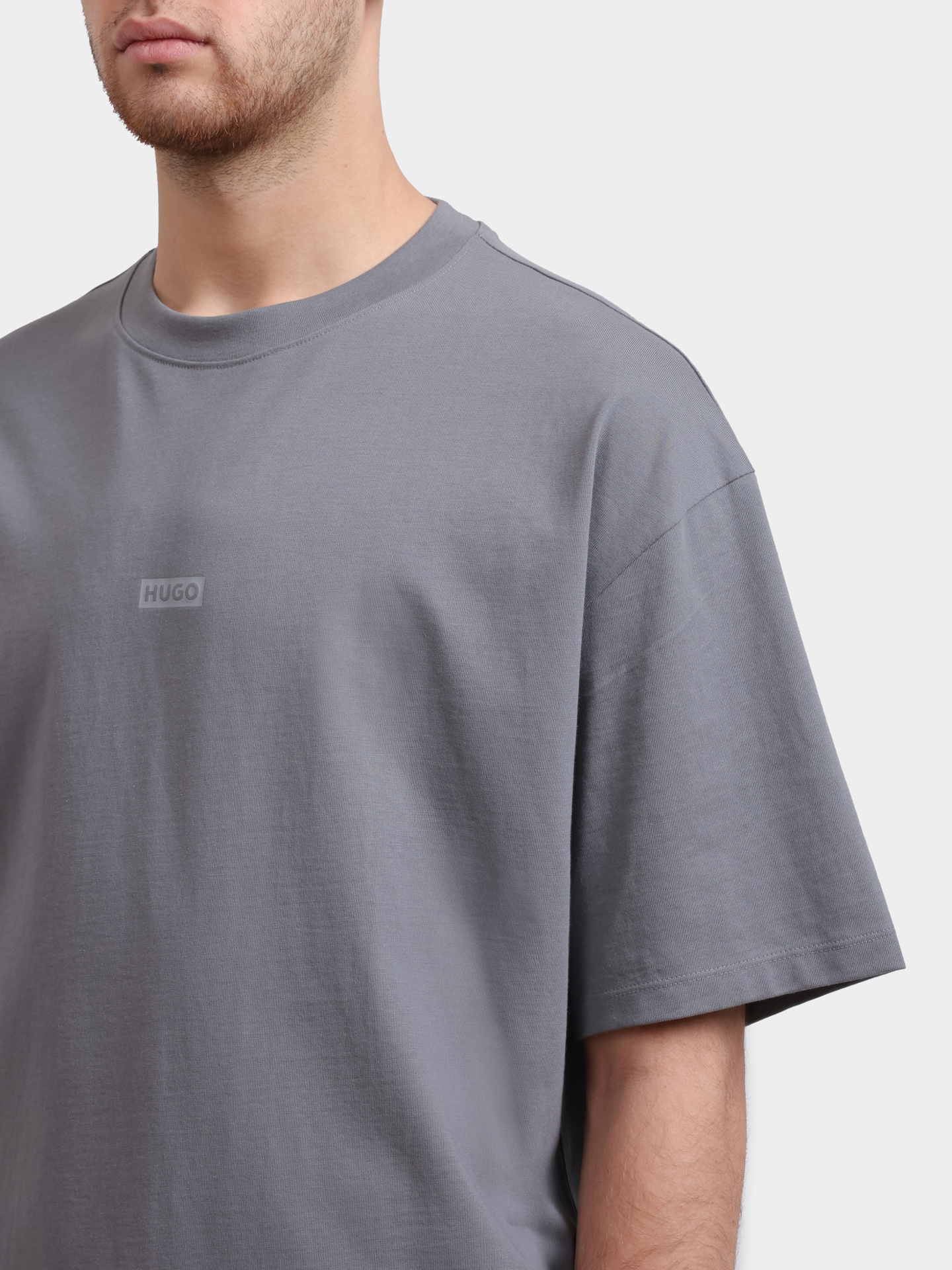 Футболка Hugo Nalono 10250555 01 мужская с миниатюрным логотипом — купить в интернет-магазине Verdistore