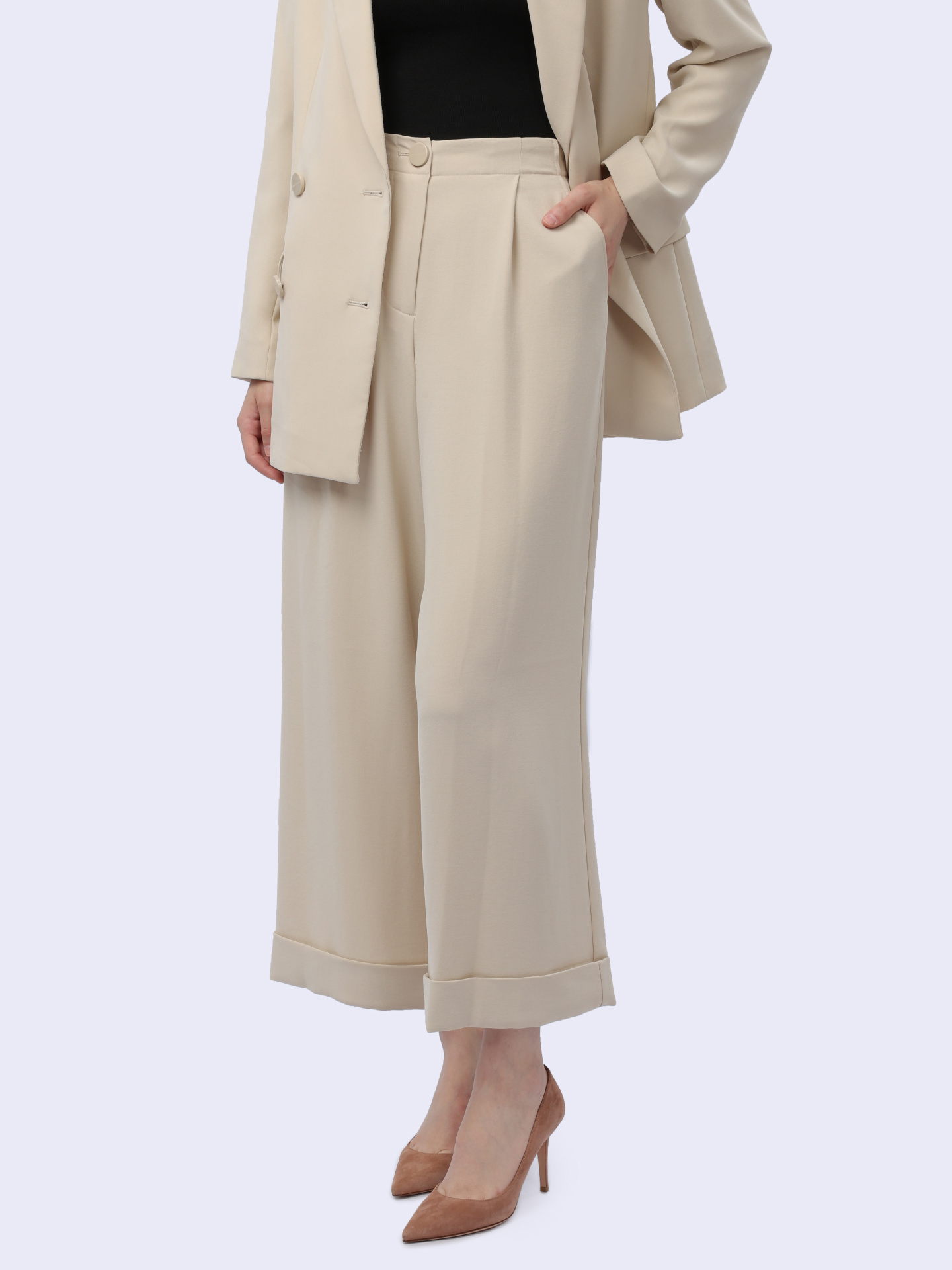 Брюки Armani Exchange 3DYP31 YN1QZ 1787 бежевые женские с подворотами — купить в интернет-магазине Verdistore