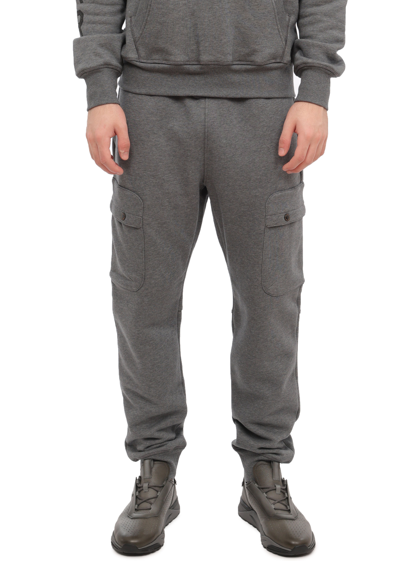 Брюки спортивные хлопковые серые с нашитыми карманами по бокам и манжетами снизу — купить в интернет-магазине Verdistore