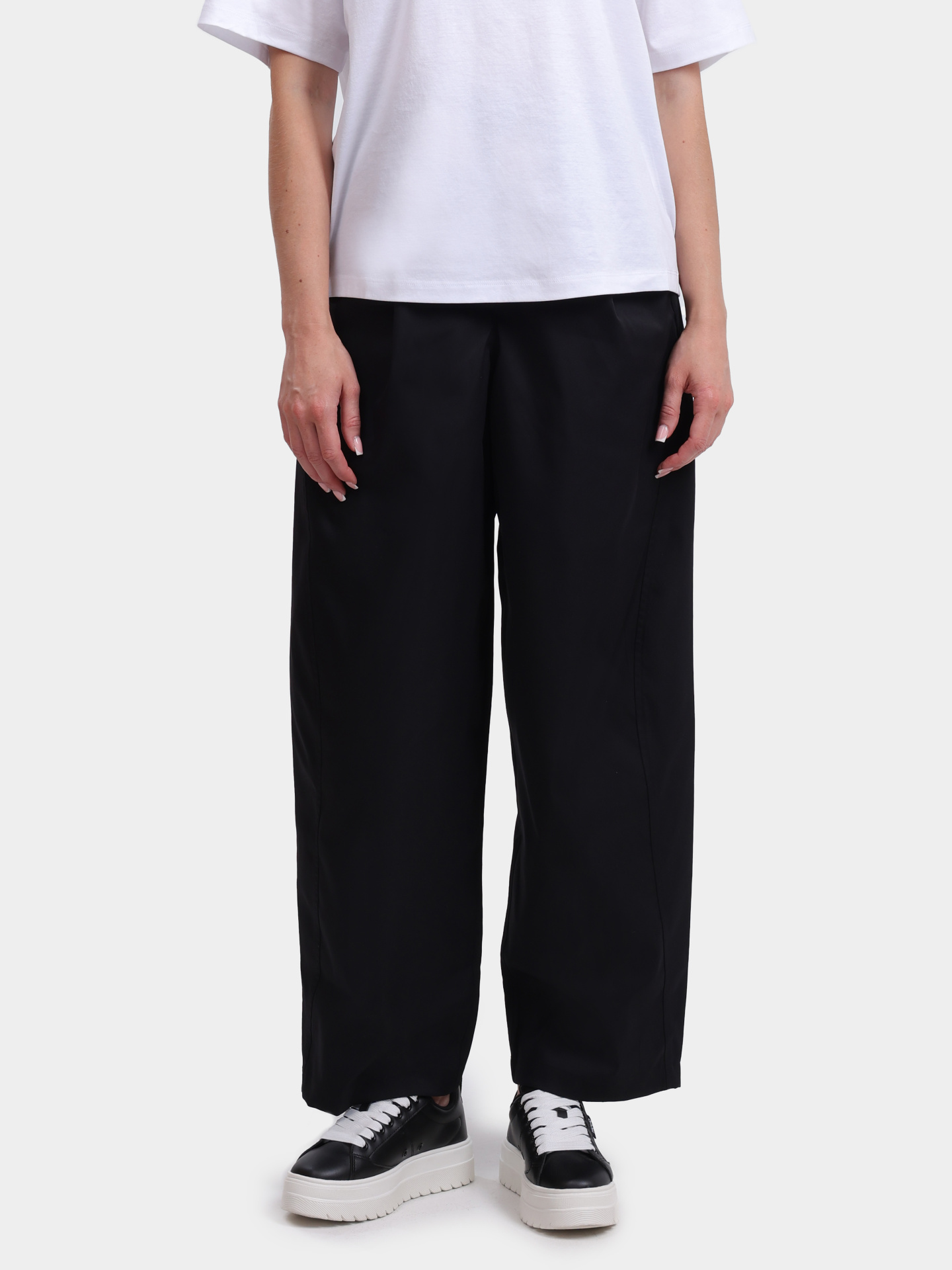 Брюки Herno PT00046DL 12830 9300 черные женские — купить в интернет-магазине Verdistore