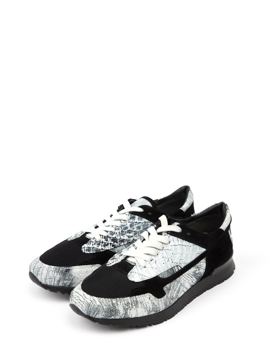 Кроссовки черные с принтом на боковых вставках — купить в интернет-магазине Verdistore