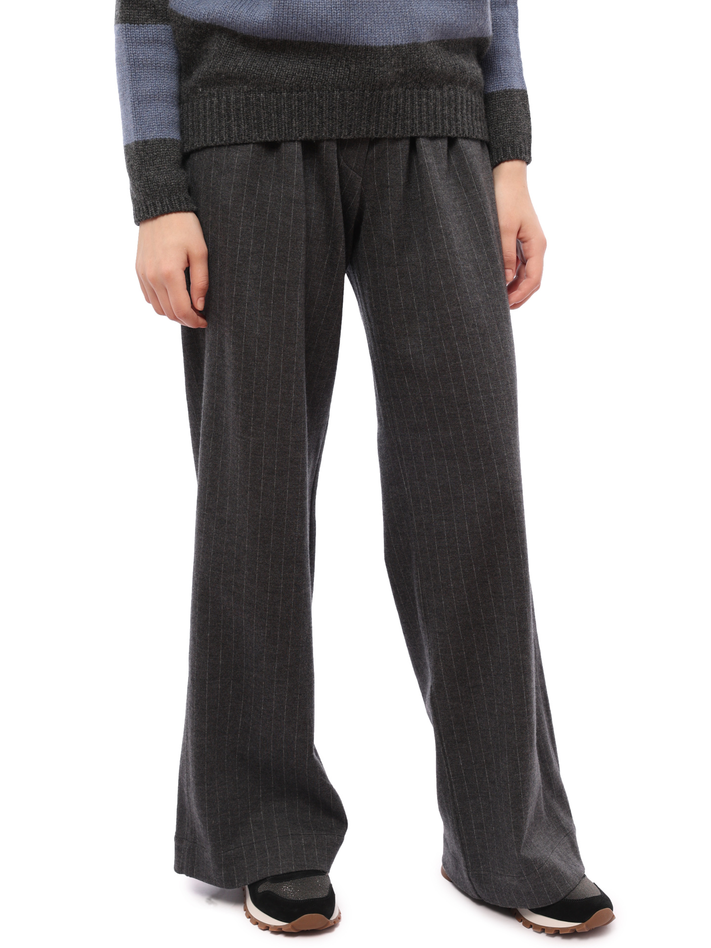 Брюки Brunello Cucinelli MA179SR589 C002 серые женские в полоску — купить в интернет-магазине Verdistore