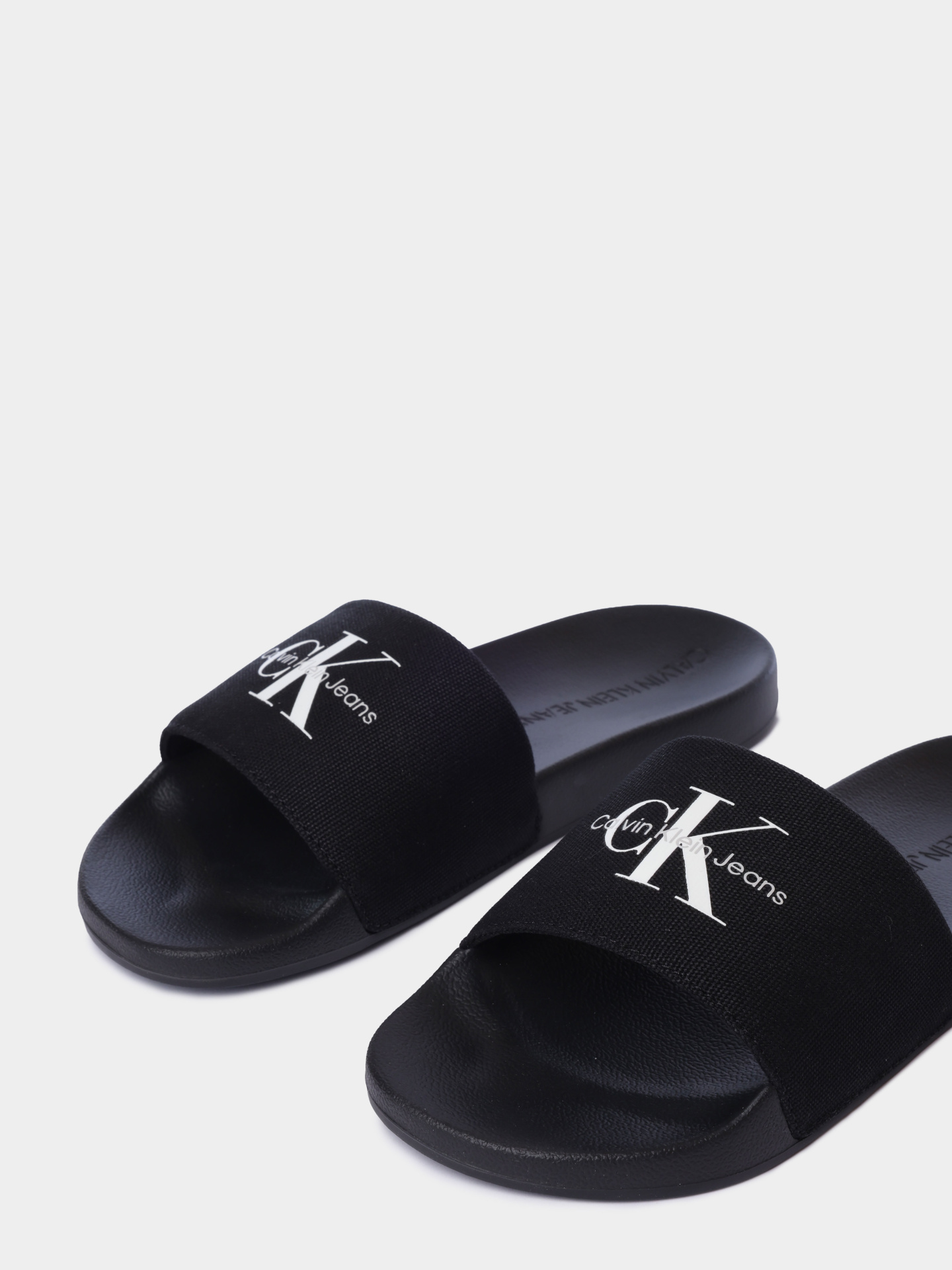Шлепанцы Calvin Klein YW0YW01835 0GJ черные женские — купить в интернет-магазине Verdistore
