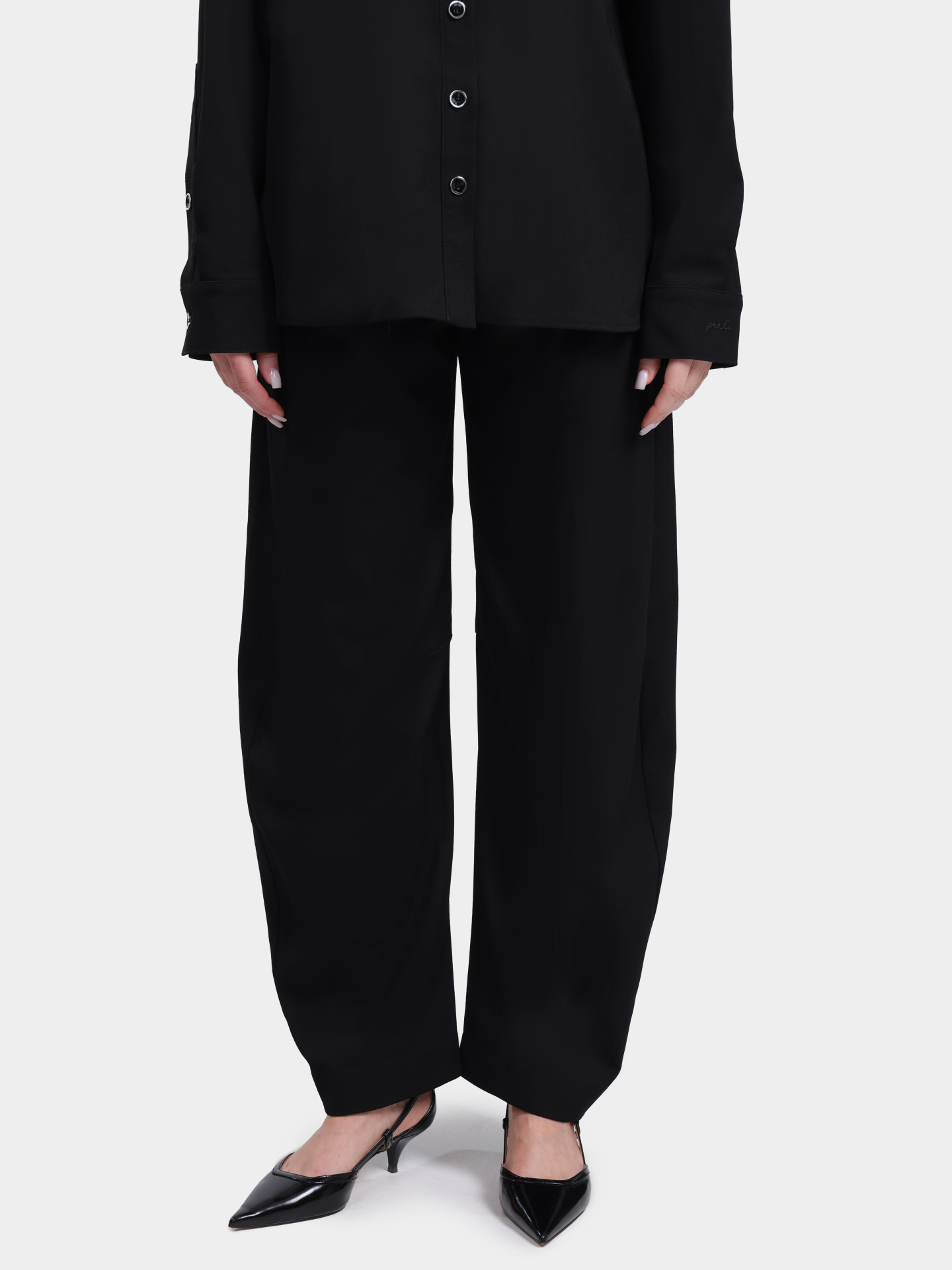 Брюки Pinko 106442 A32G Z99 черные женские с защипами — купить в интернет-магазине Verdistore