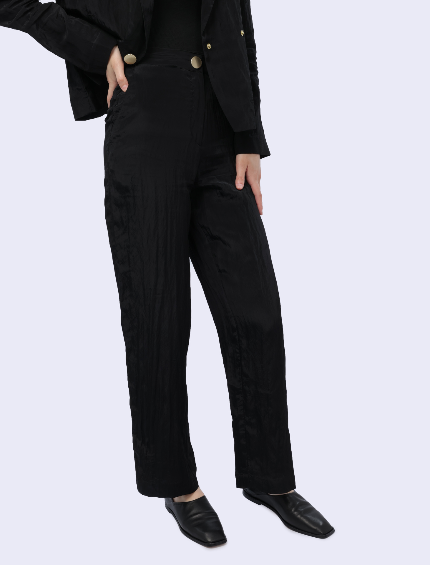картинка Брюки Armani Exchange 3DYP14 YN2QZ 1200 черные женские укороченные от магазина Verdistore