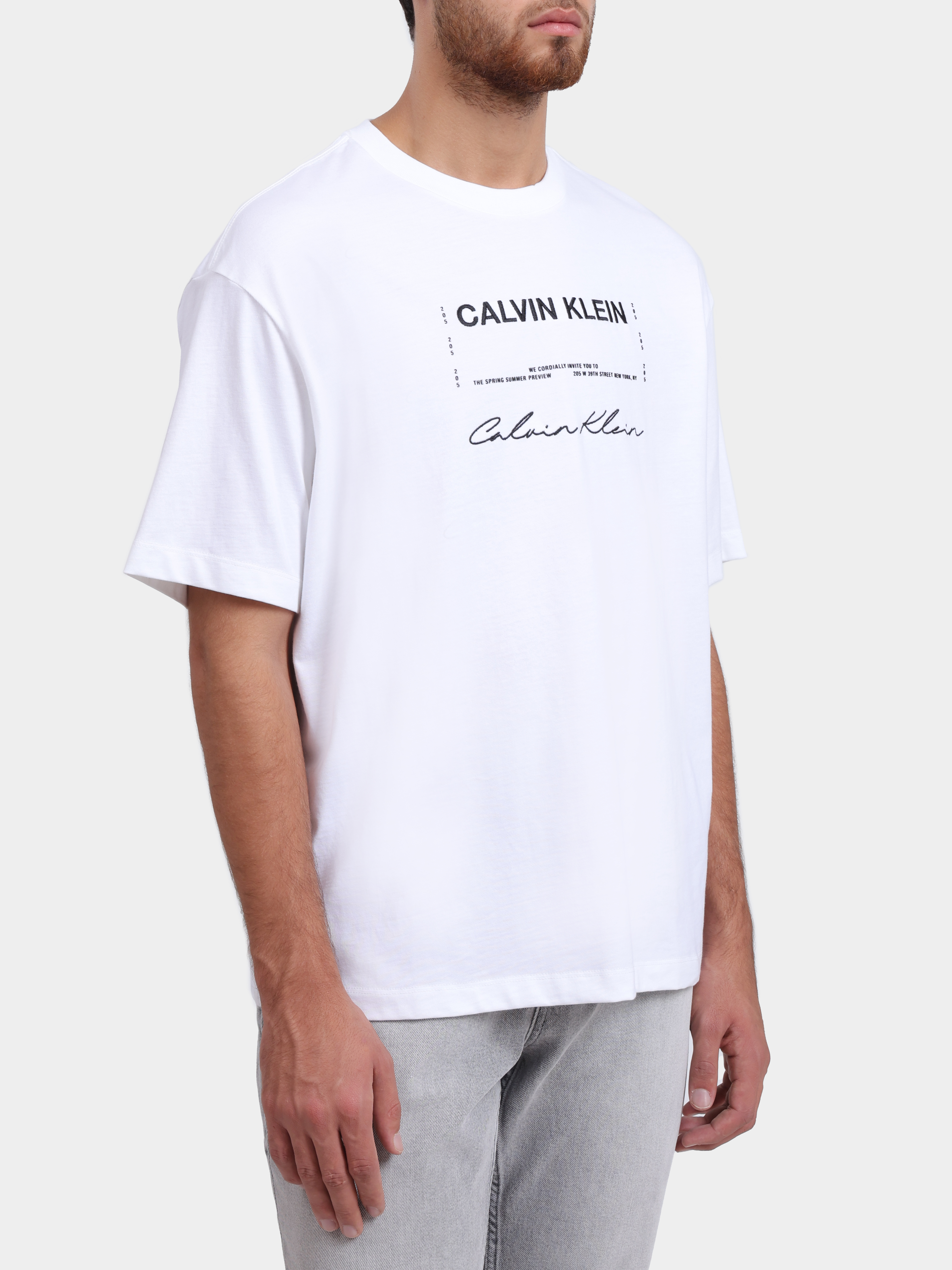 Футболка Calvin Klein LV04RE827G YAF белая мужская свободного кроя — купить в интернет-магазине Verdistore