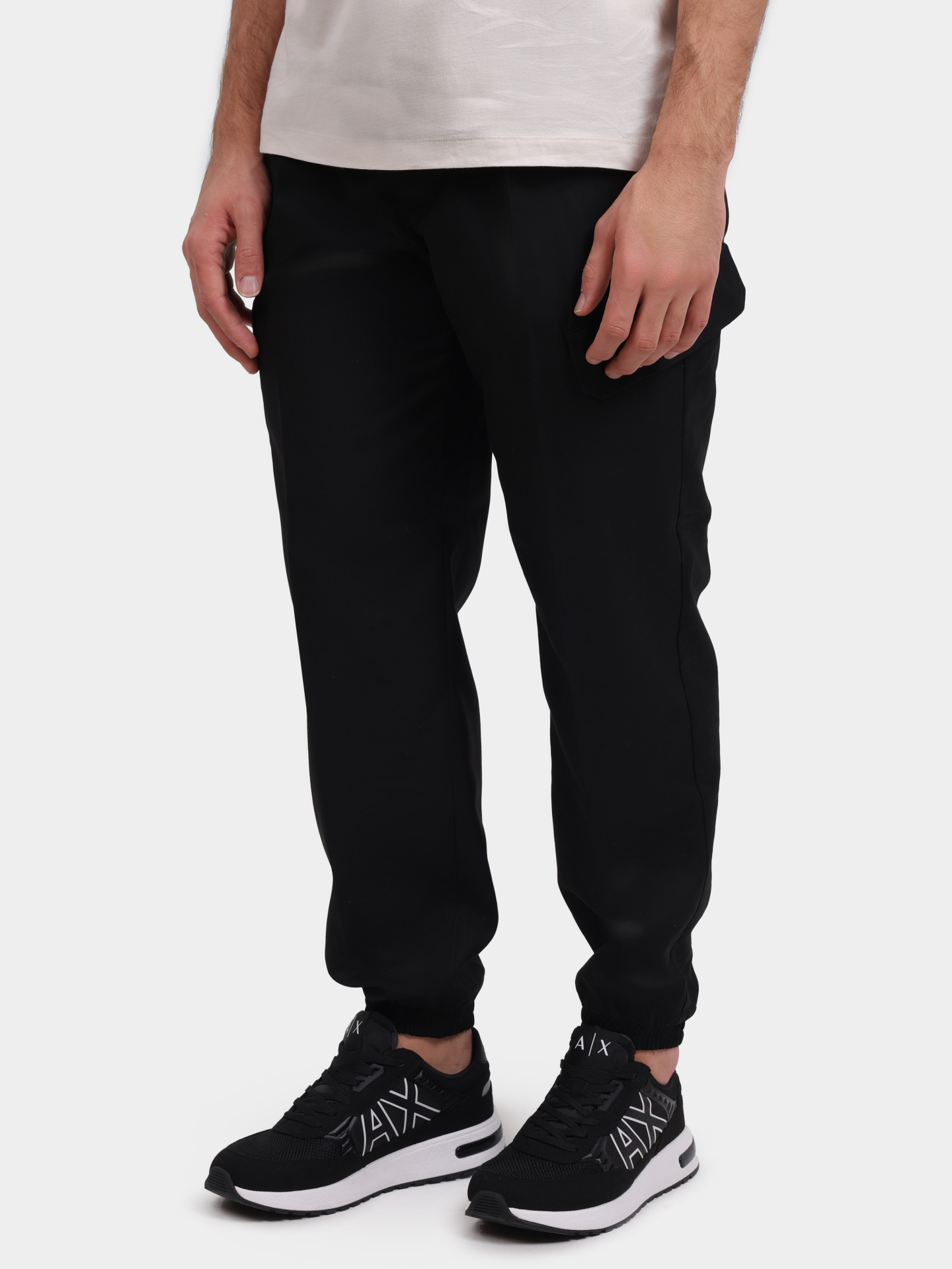 Джоггеры Armani Exchange XM001208 AF12041 UC001 черные мужские — купить в интернет-магазине Verdistore