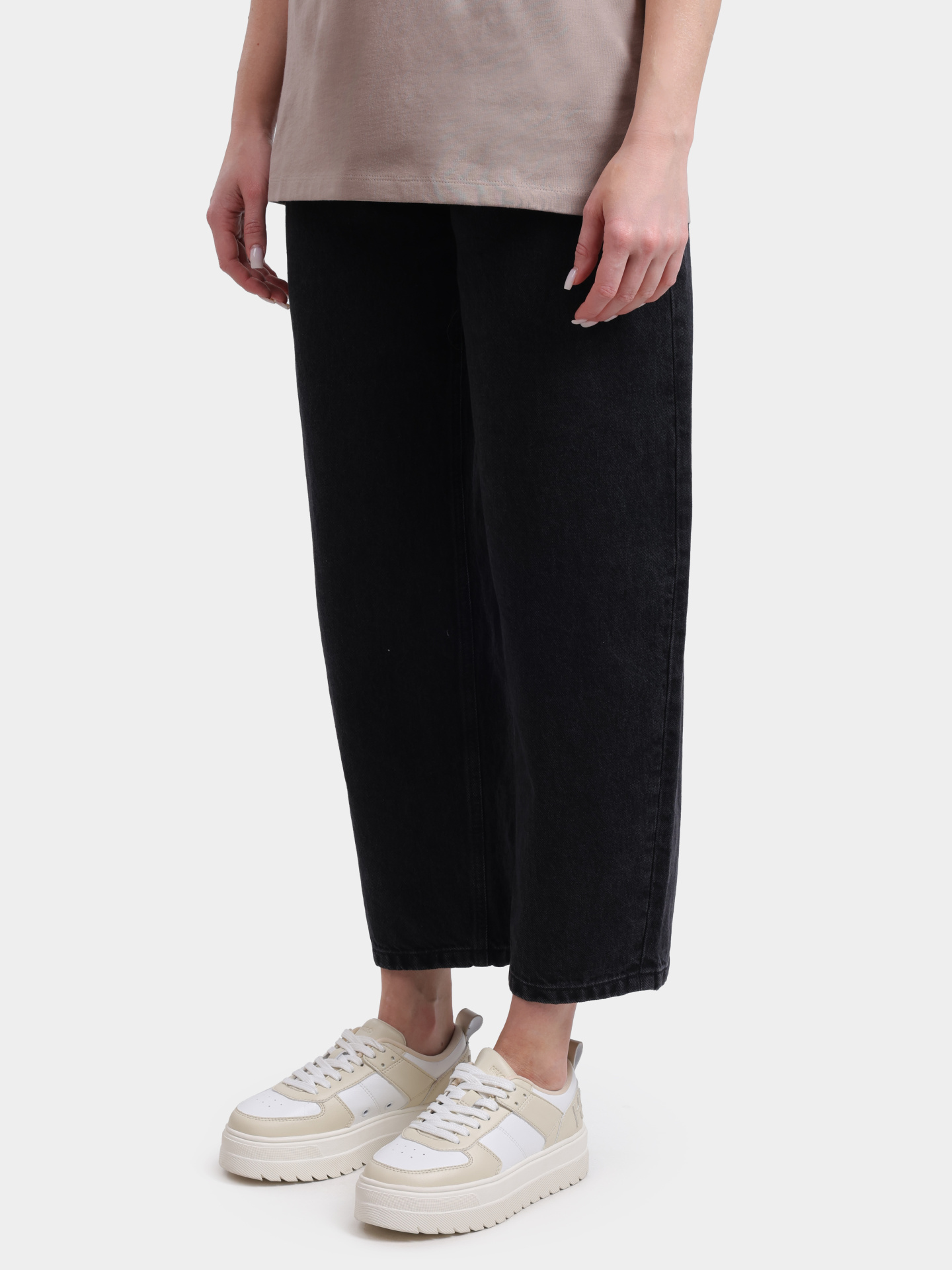 Джинсы Hugo Gimine_3 10272370 черные женские прямого кроя — купить в интернет-магазине Verdistore