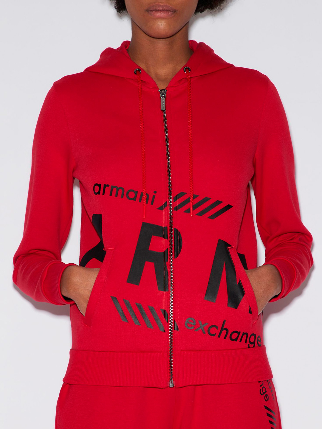 Мастерка Armani Exchange 3GYM72 1452 красная женская с логотипом — купить в интернет-магазине Verdistore