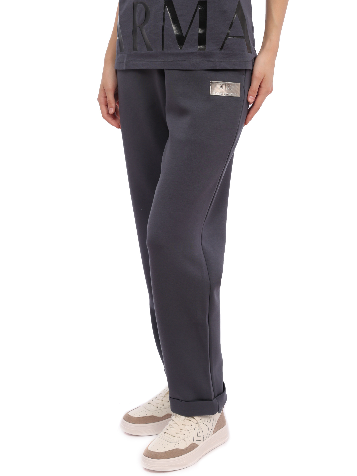 картинка Брюки спортивные Armani Exchange 6RYPAL YJEPZ 1990 серые женские с подворотами от магазина Verdistore