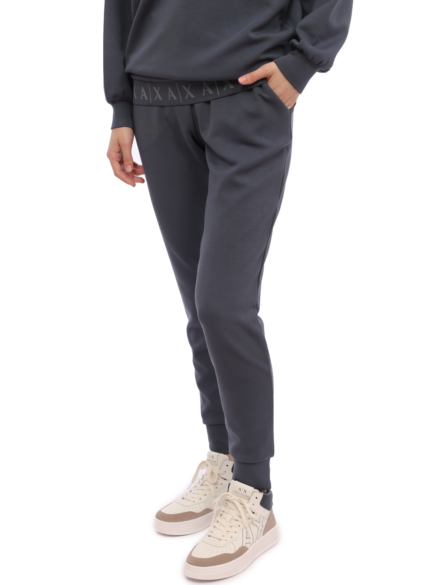 картинка Брюки спортивные Armani Exchange 6RYP81 YJEGZ 1990 серые женские от магазина Verdistore