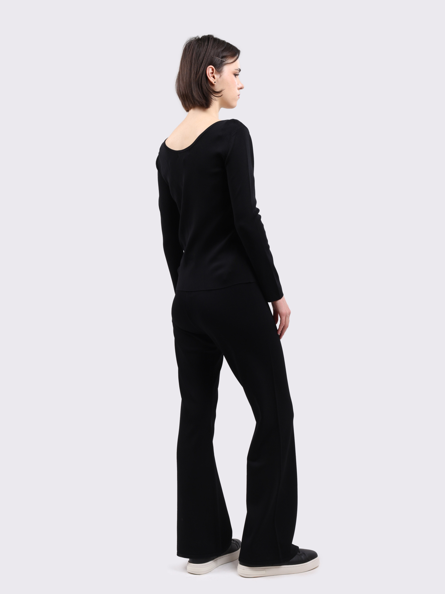 Брюки Armani Exchange XW000050 AF10352 UC001 черные женские клеш — купить в интернет-магазине Verdistore