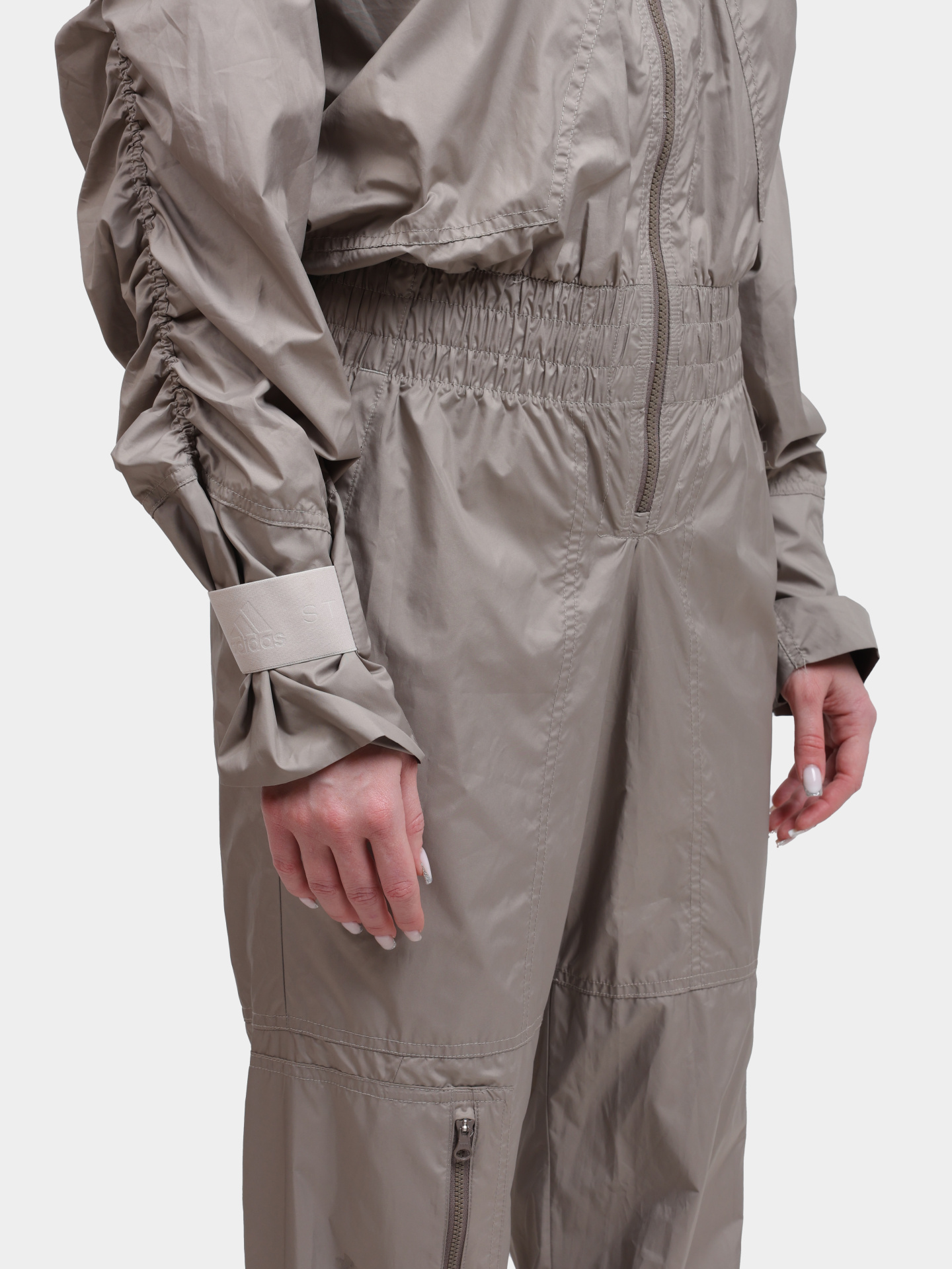 Комбинезон Adidas by Stella McCartney FK8861 бежевый женский — купить в интернет-магазине Verdistore