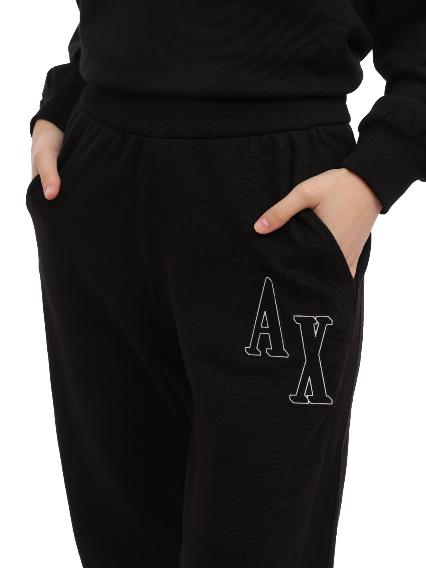 Брюки спортивные Armani Exchange 6RYP78 YJEBZ 1200 черные женские с логотипом — купить в интернет-магазине Verdistore