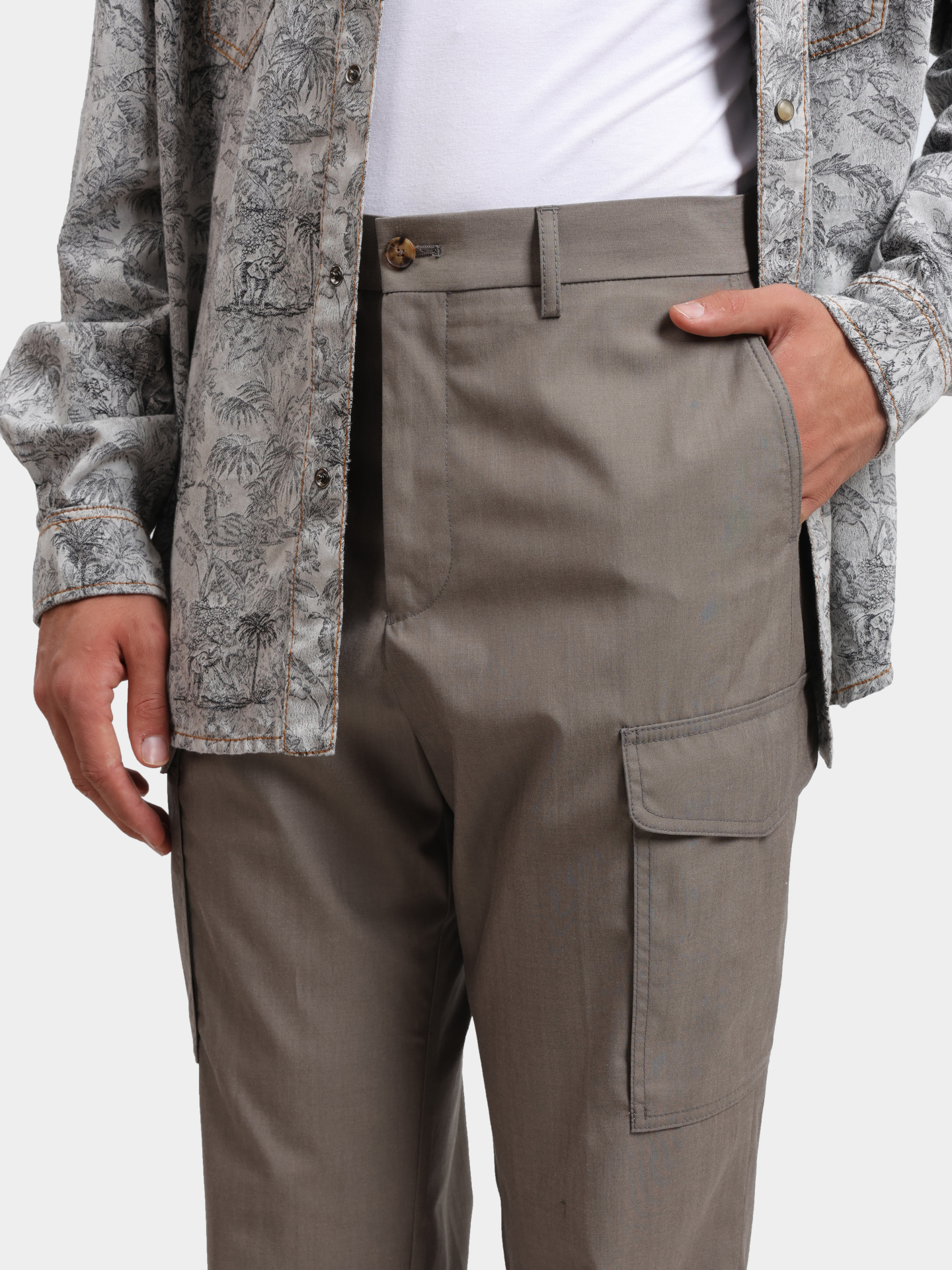 Брюки Etro MRED0016 99TUBM3 N7568 серые мужские — купить в интернет-магазине Verdistore