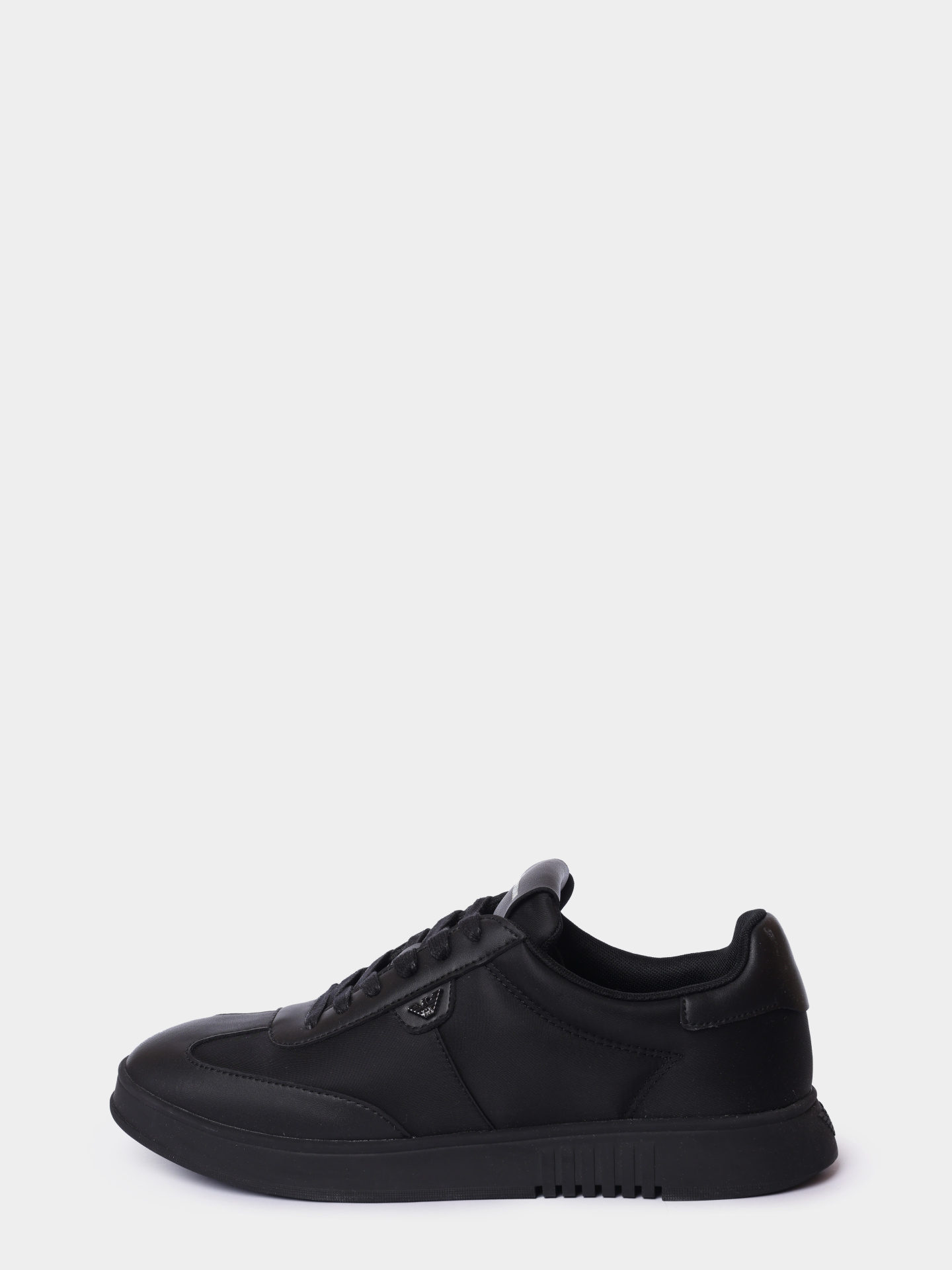 Кеды Emporio Armani EM003062 AF18210 UC001 черные мужские — купить в интернет-магазине Verdistore