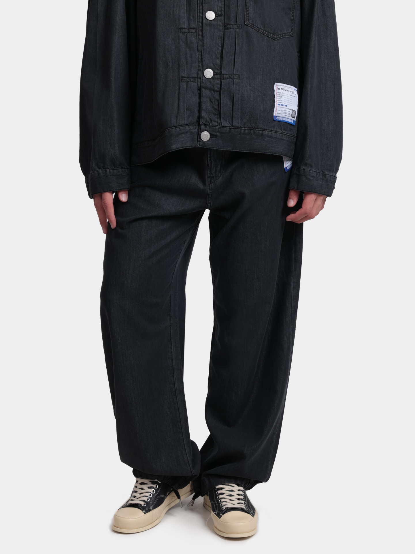 Джинсы MAISON MIHARA YASUHIRO I12PT004 BLACK черные мужские свободного кроя — купить в интернет-магазине Verdistore