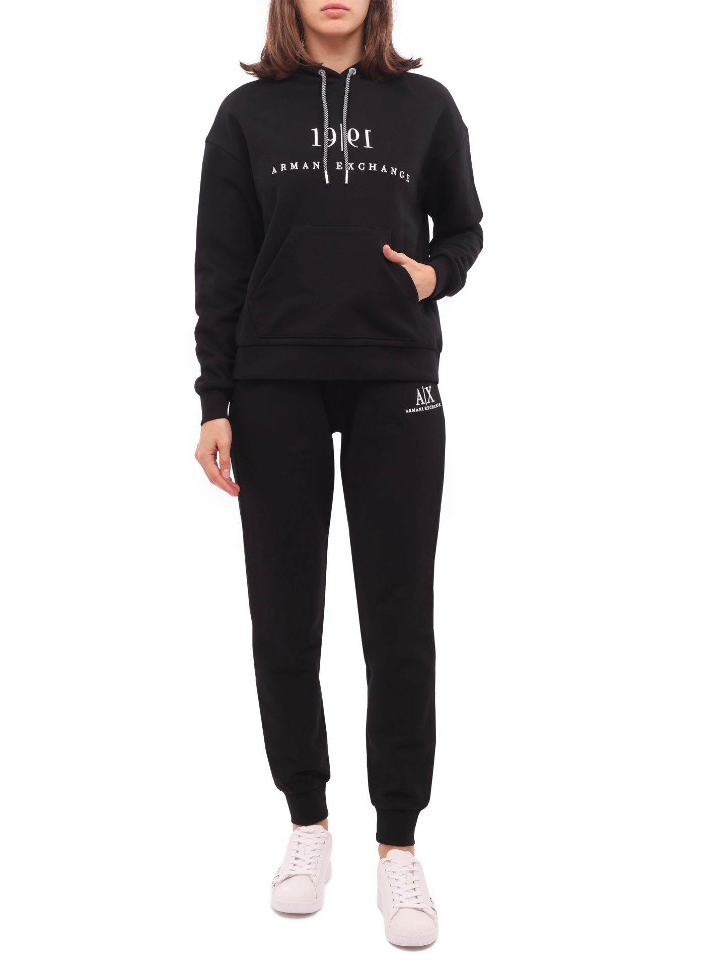 картинка Брюки спортивные Armani Exchange 6KYP82 YJ3NZ 1200 черные женские с логотипом от магазина Verdistore