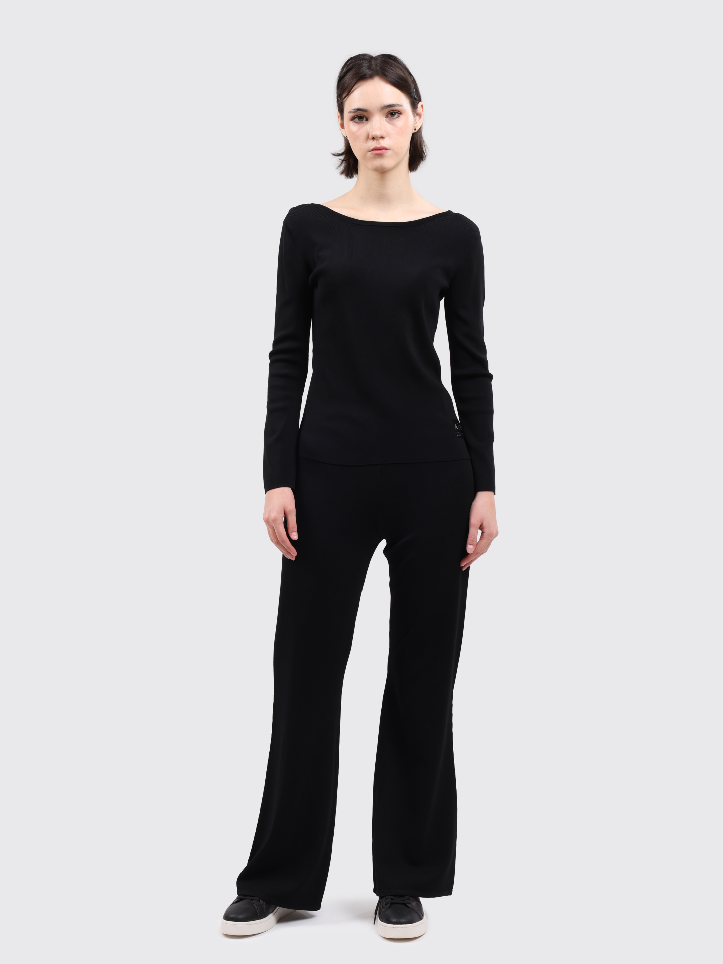 Брюки Armani Exchange XW000050 AF10352 UC001 черные женские клеш — купить в интернет-магазине Verdistore