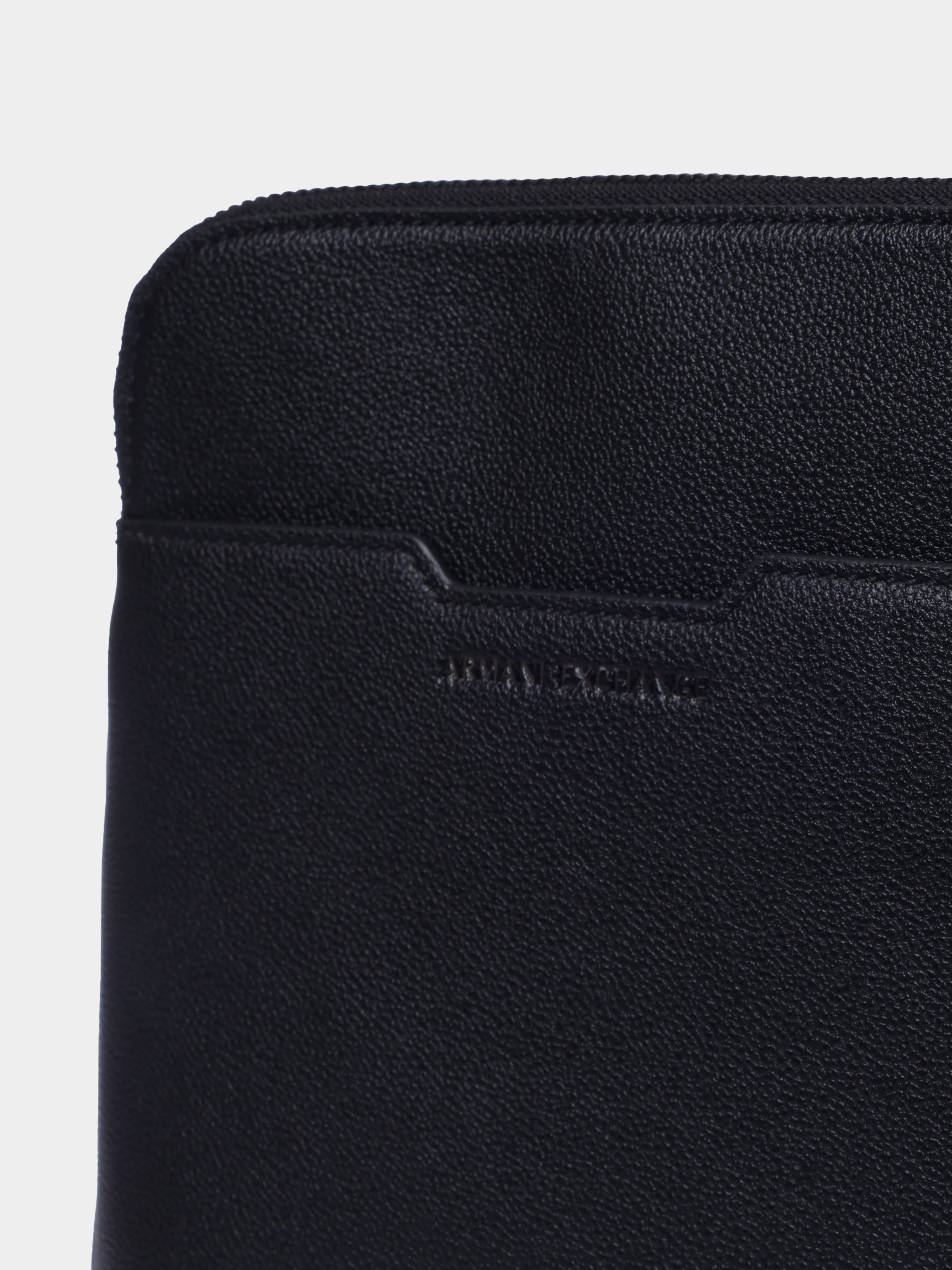 Сумка Armani Exchange XM002586 AF22651 UC001 черная мужская — купить в интернет-магазине Verdistore
