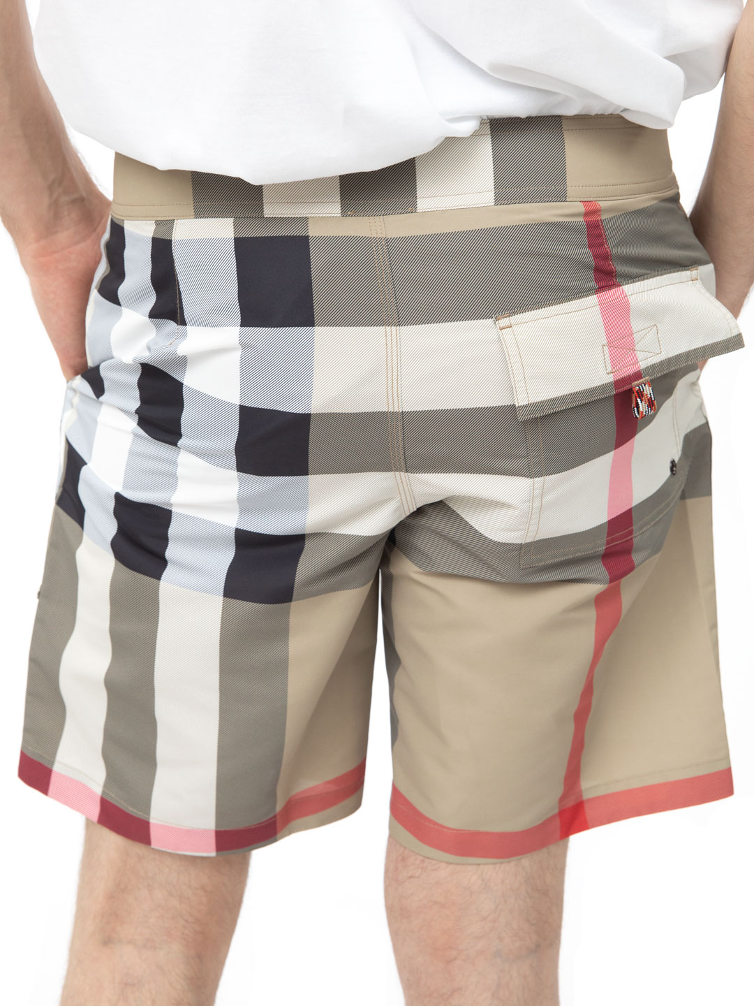 Шорты Burberry 8022647 бежевые мужские в клетку — купить в интернет-магазине Verdistore