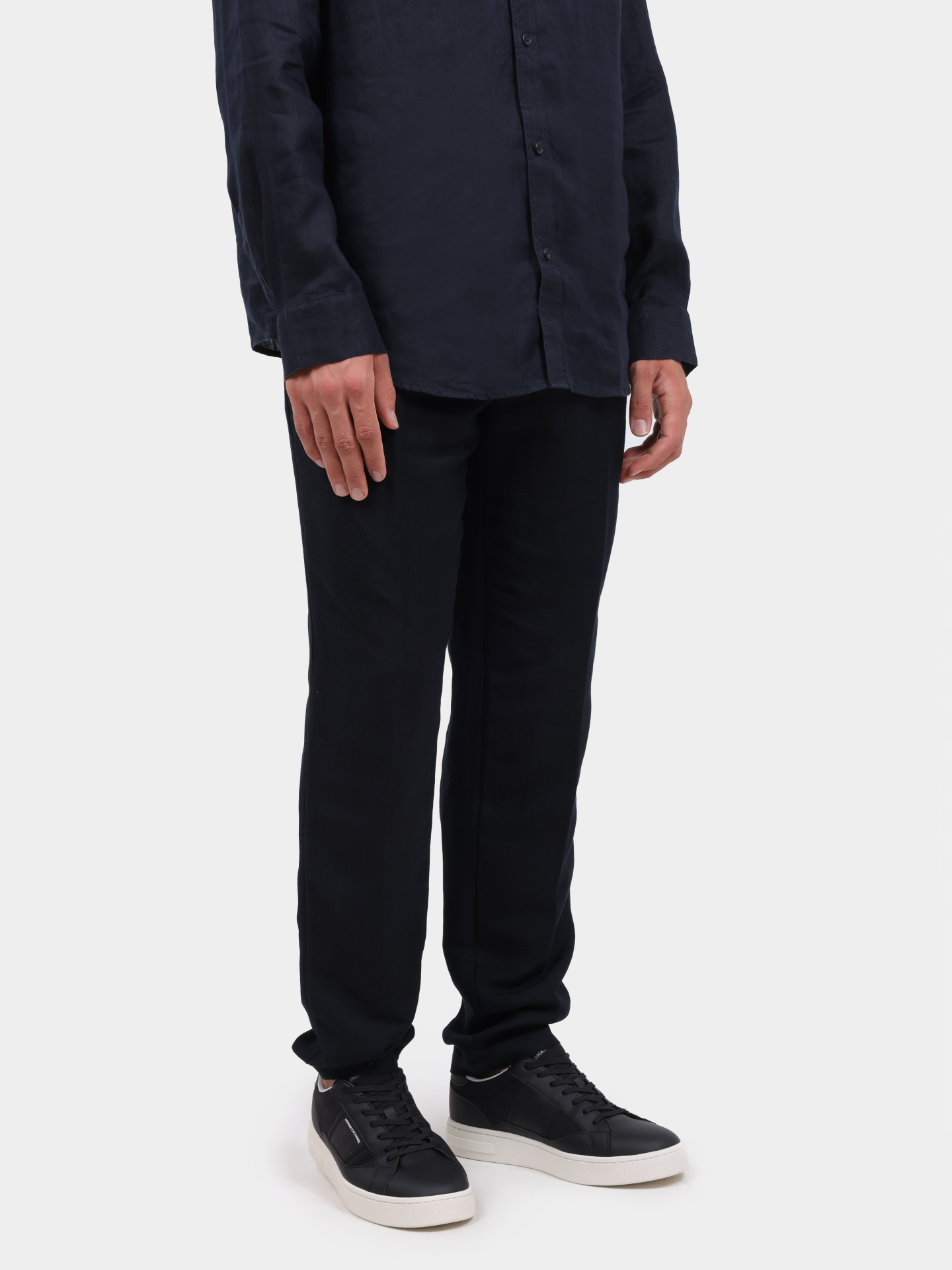Брюки Armani Exchange 8NZP15 ZNFNZ 1583 темно-синие мужские льняные — купить в интернет-магазине Verdistore