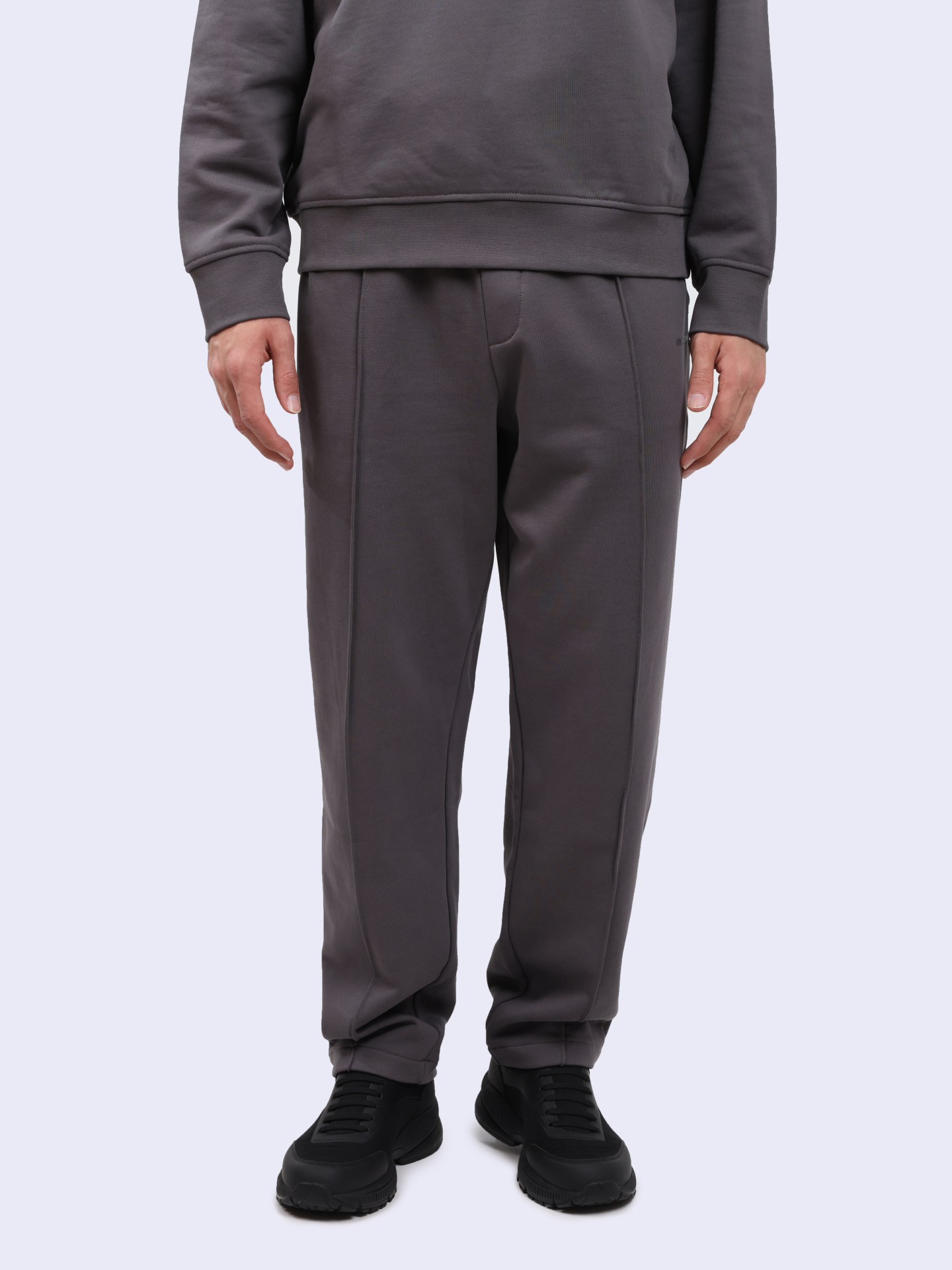 Брюки спортивные Armani Exchange 6DZPLJ ZJ4XZ 19AA серые мужские со стрелками — купить в интернет-магазине Verdistore