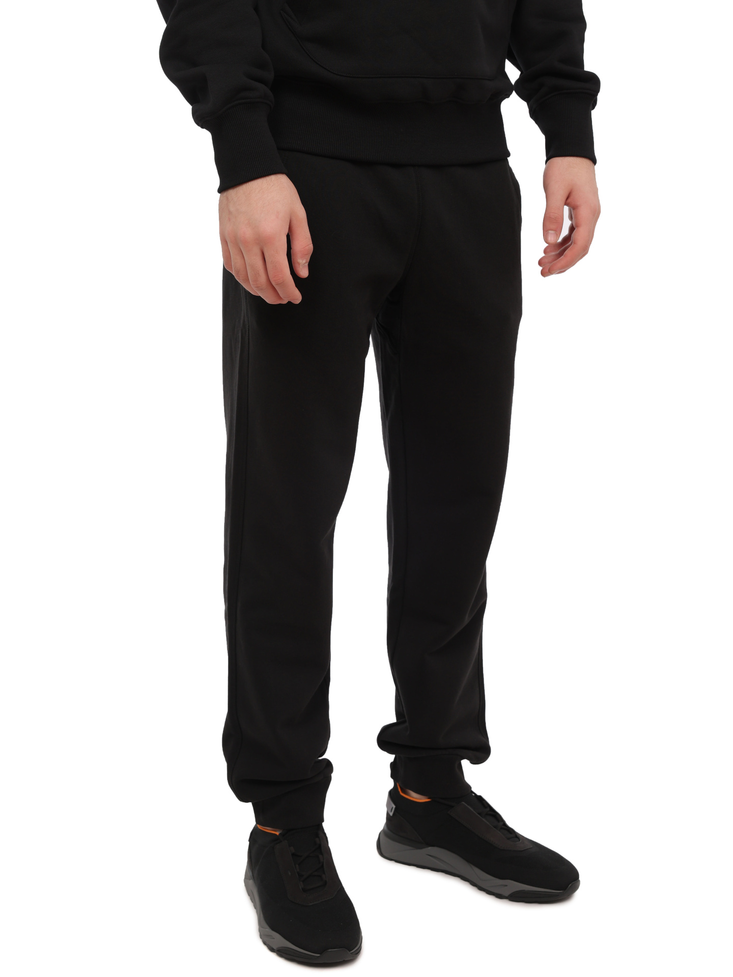 Брюки спортивные черные хлопковые с манжетами снизу — купить в интернет-магазине Verdistore