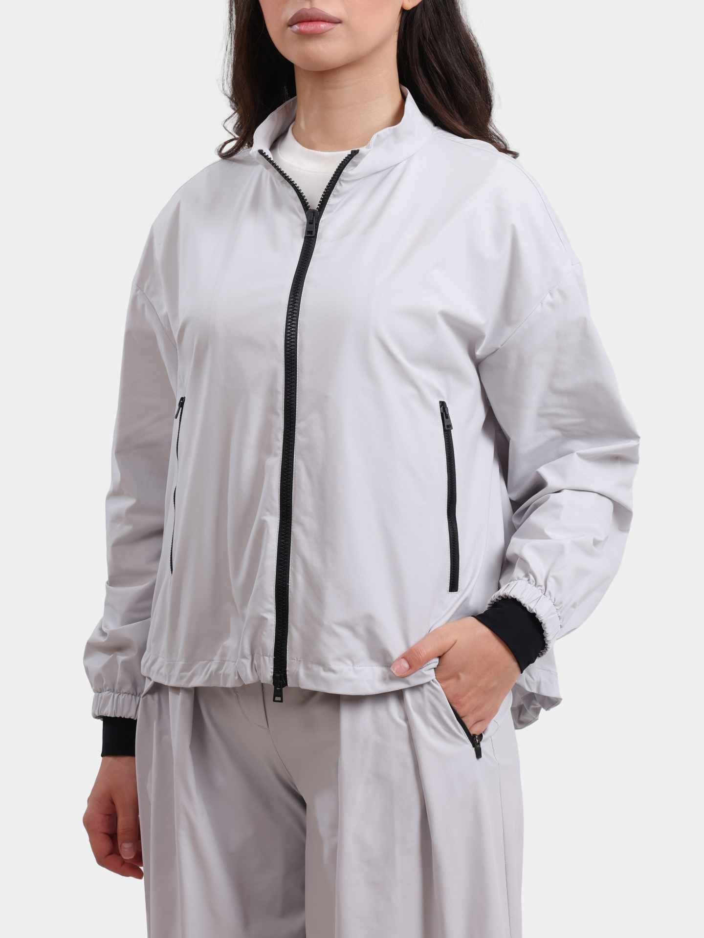 Ветровка Herno GI000288D 12503Z 1250 серая женская — купить в интернет-магазине Verdistore