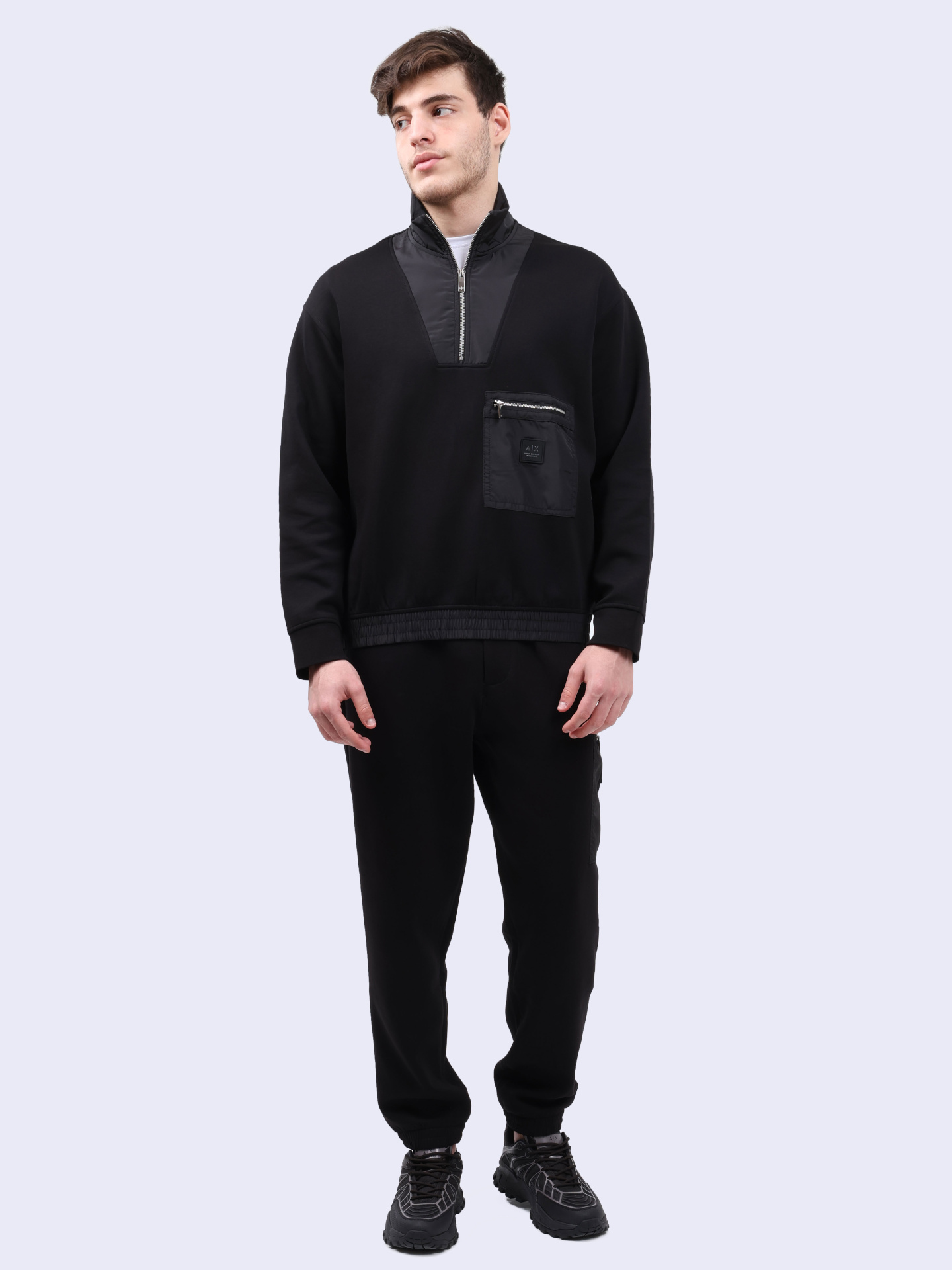 Брюки спортивные Armani Exchange XM000084 AF10818 UC001 черные мужские с накладным карманом — купить в интернет-магазине Verdistore