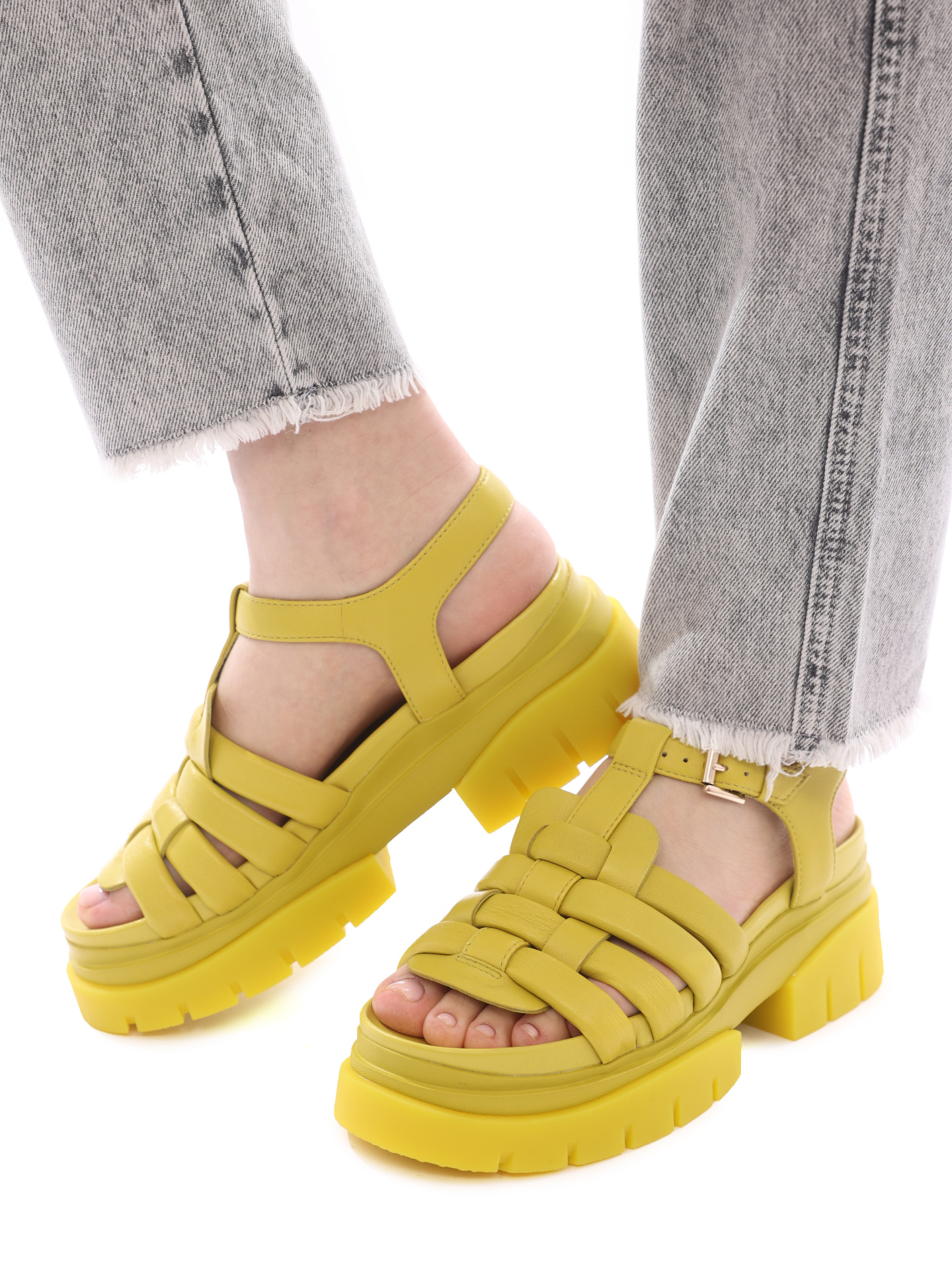 Сандалии ASH SIRENA 004 горчичные женские плетеные — купить в интернет-магазине Verdistore