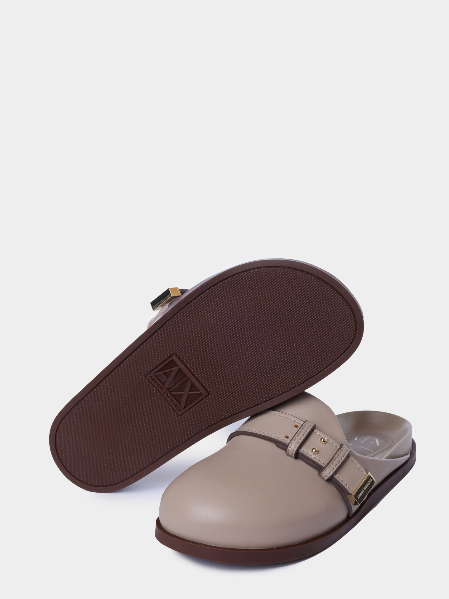 Сабо Armani Exchange XW002577 AF21266 U6223 бежевые женские — купить в интернет-магазине Verdistore