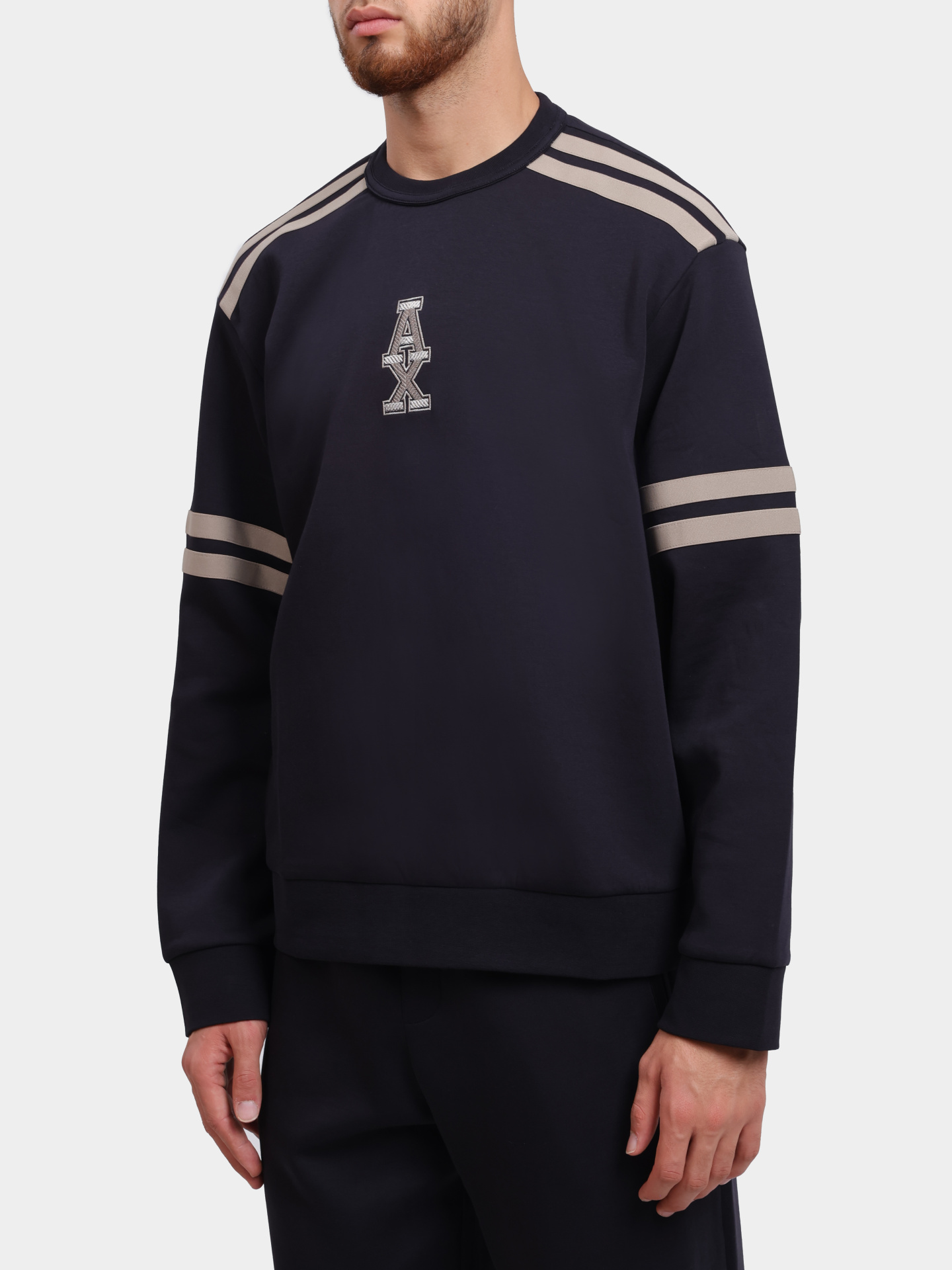 Свитшот Armani Exchange XM000481 AF10818 UB101 темно-синий мужской с логотипом — купить в интернет-магазине Verdistore