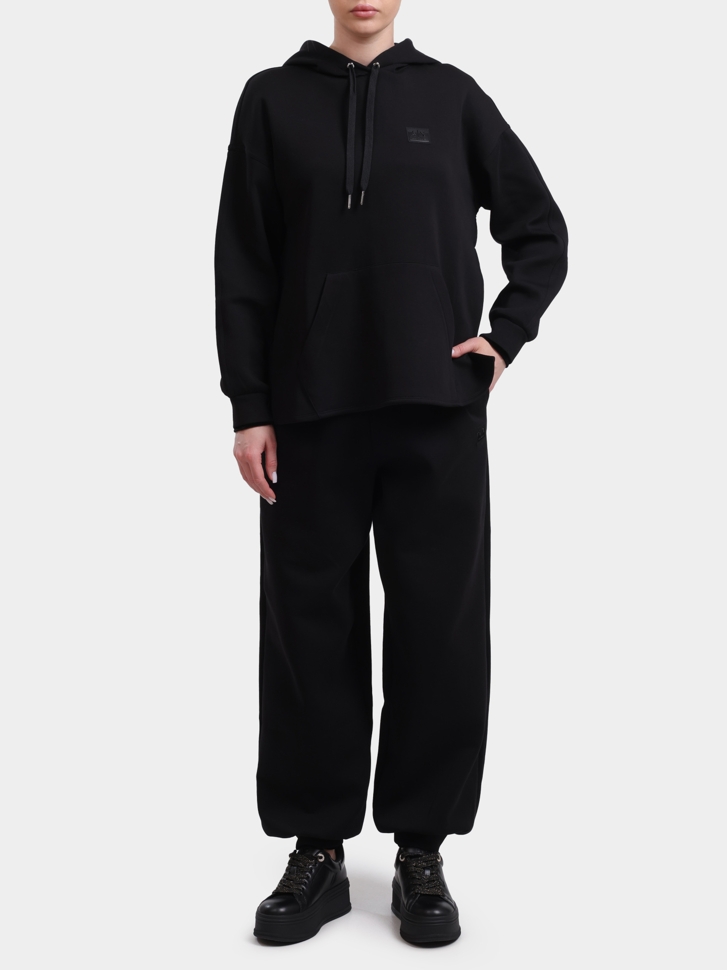Джоггеры Armani Exchange XW000989 AF10818 UC001 черные женские — купить в интернет-магазине Verdistore