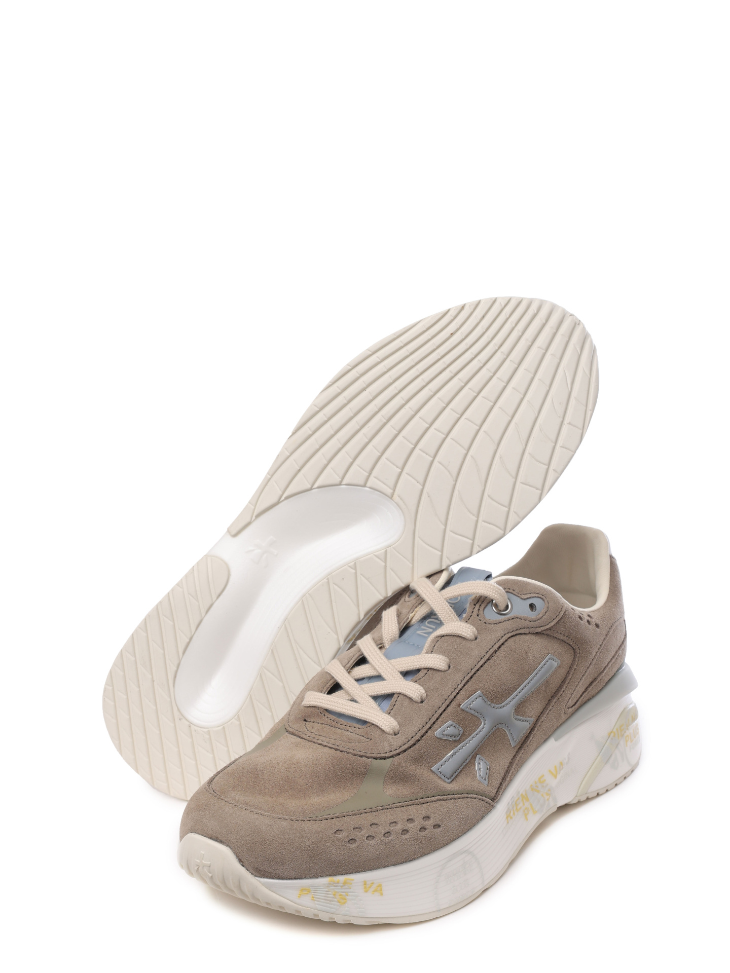 Кроссовки замшевые с кожаным патчем-логотипом по бокам — купить в интернет-магазине Verdistore