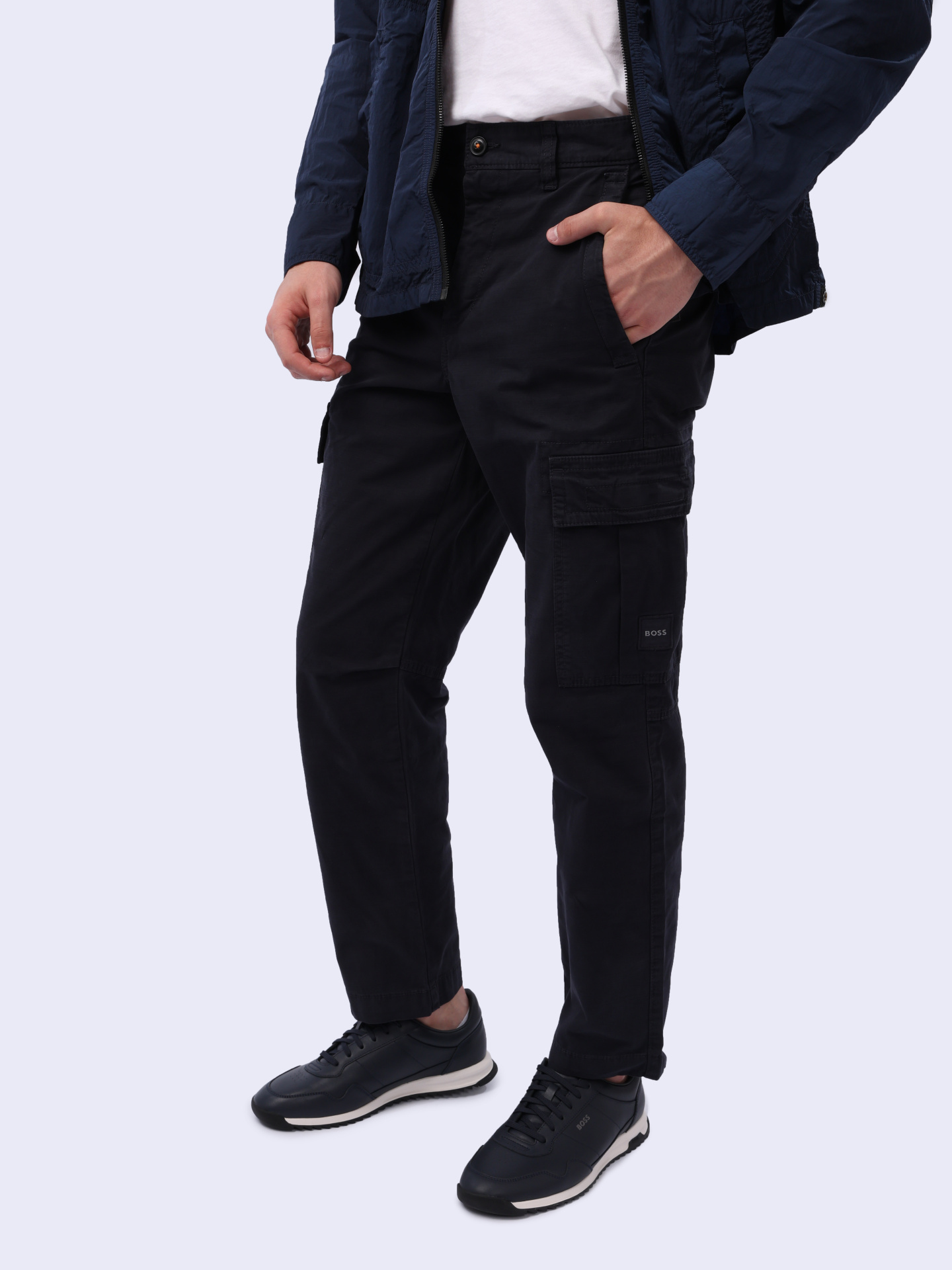 Брюки Boss 50519573 404 темно-синие мужские с накладными карманами — купить в интернет-магазине Verdistore