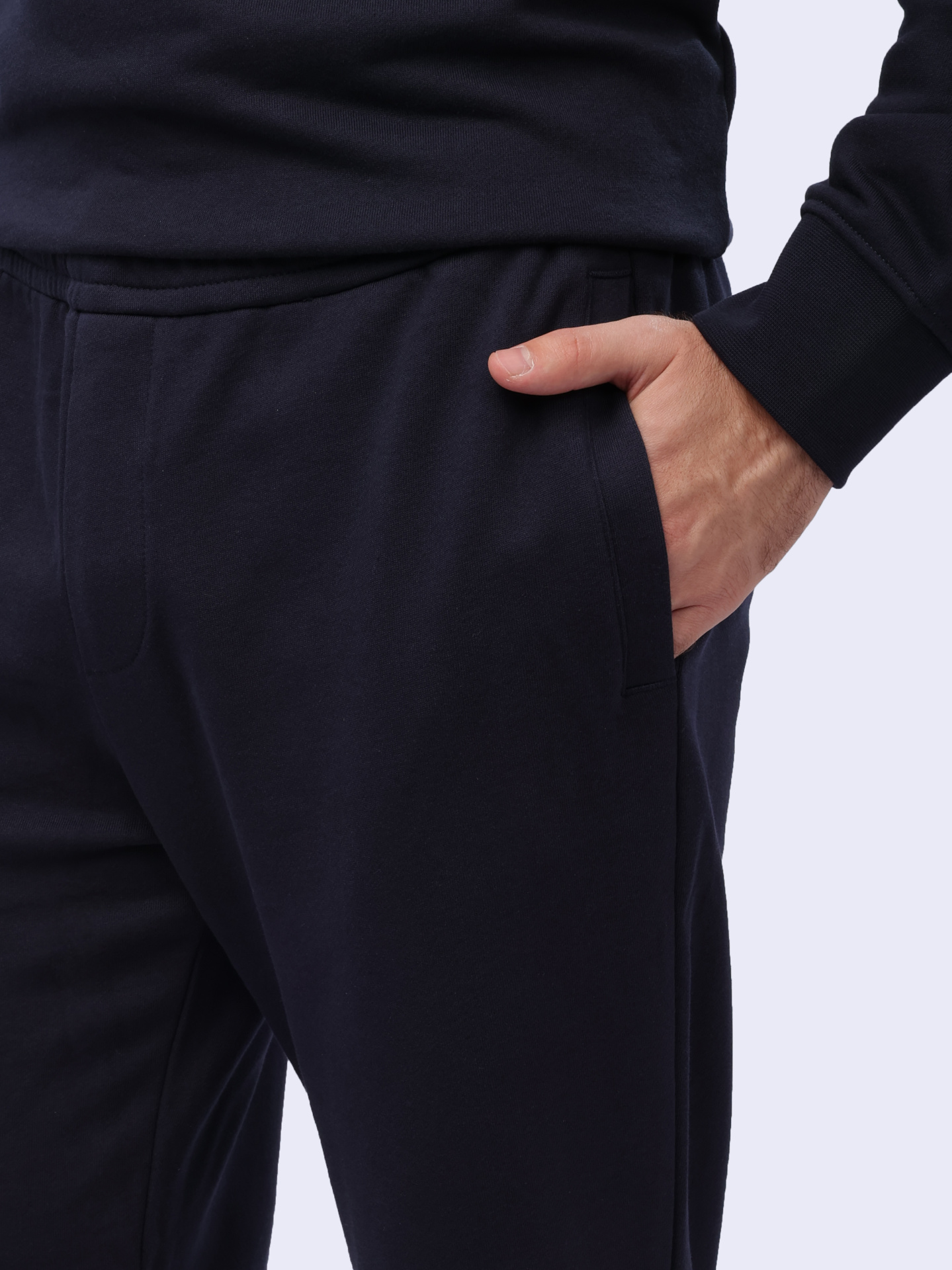 Брюки спортивные Armani Exchange 3DZPHH ZJGGZ 15CX темно-синие мужские из хлопка — купить в интернет-магазине Verdistore