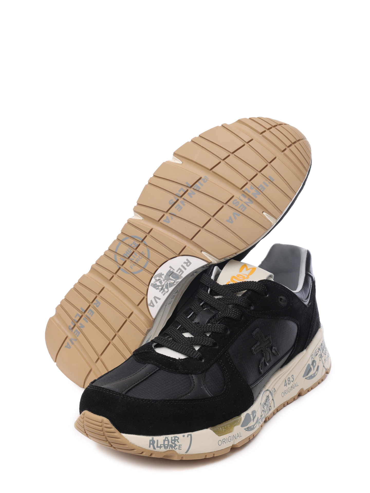 Кроссовки комбинированные черные на белой подошве и приподнятым носком — купить в интернет-магазине Verdistore