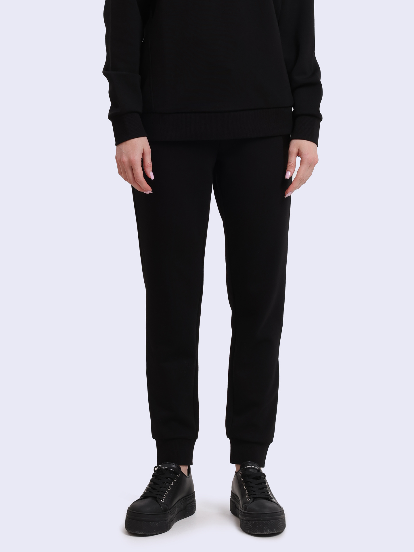 картинка Брюки спортивные Armani Exchange 6DYP79 YJEGZ 1200 черные женские  от магазина Verdistore